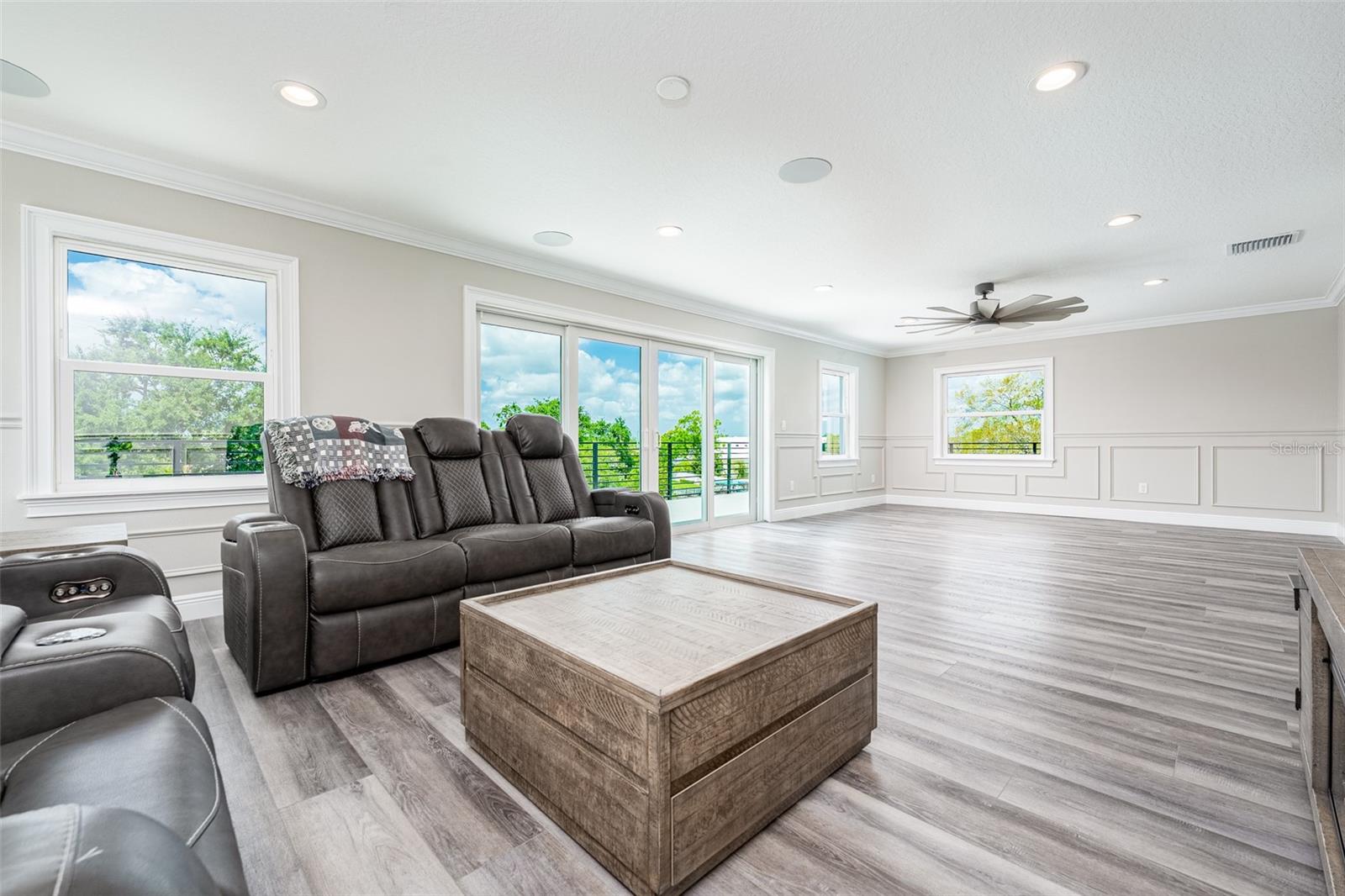 8717 DRIFTWOOD DR, TAMPA, FL, 33615