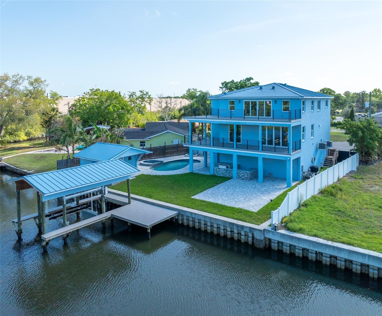 8717 DRIFTWOOD DR, TAMPA, FL, 33615