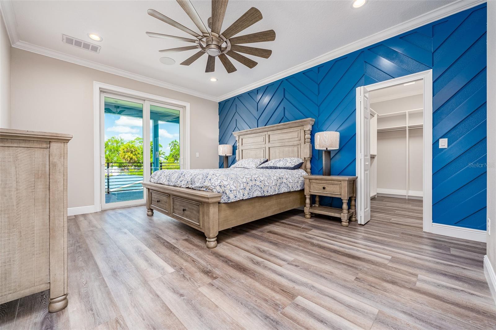 8717 DRIFTWOOD DR, TAMPA, FL, 33615