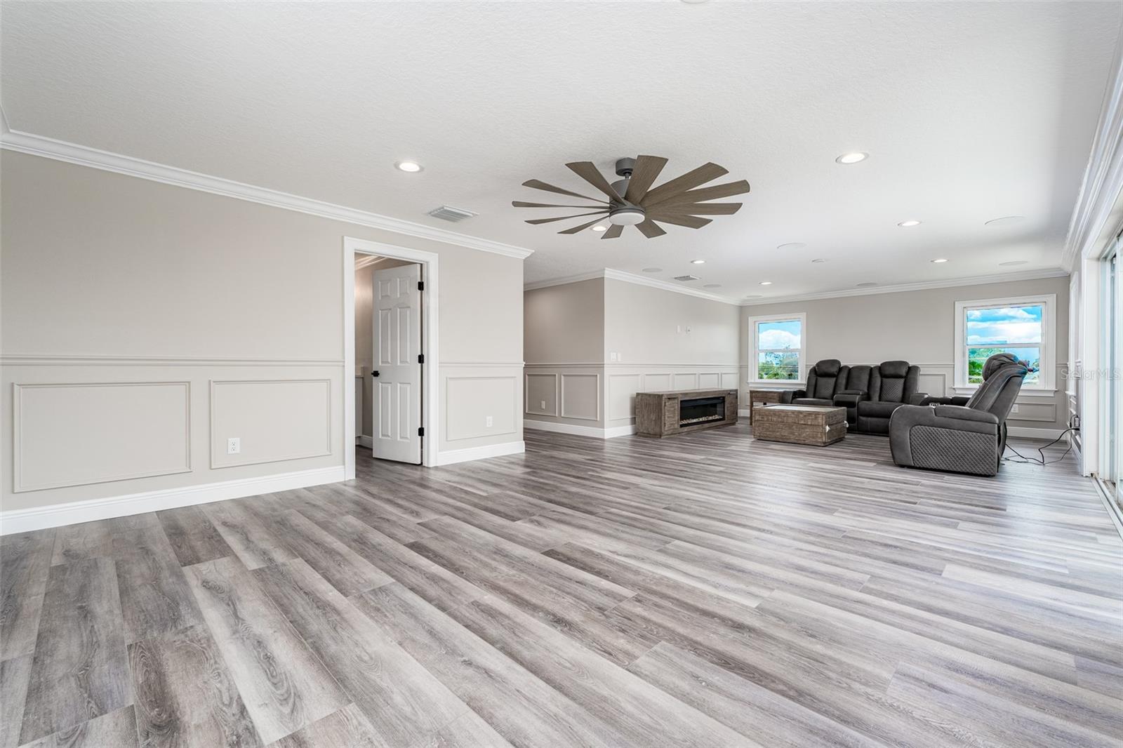 8717 DRIFTWOOD DR, TAMPA, FL, 33615