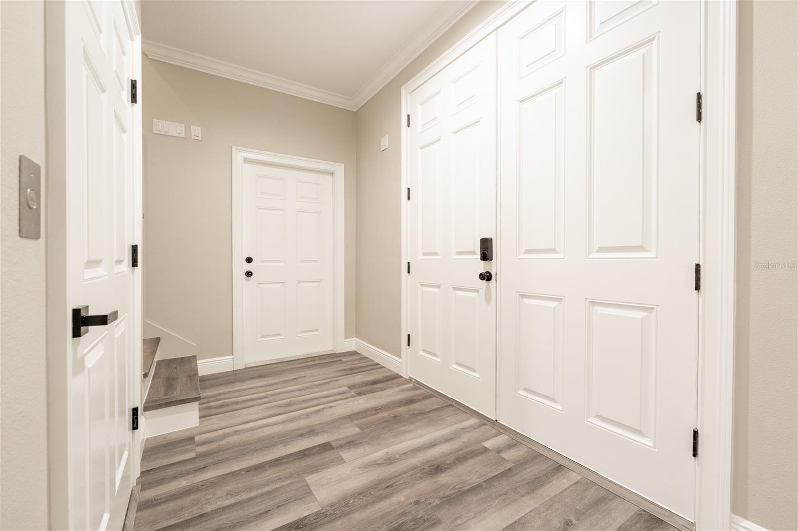 8717 DRIFTWOOD DR, TAMPA, FL, 33615