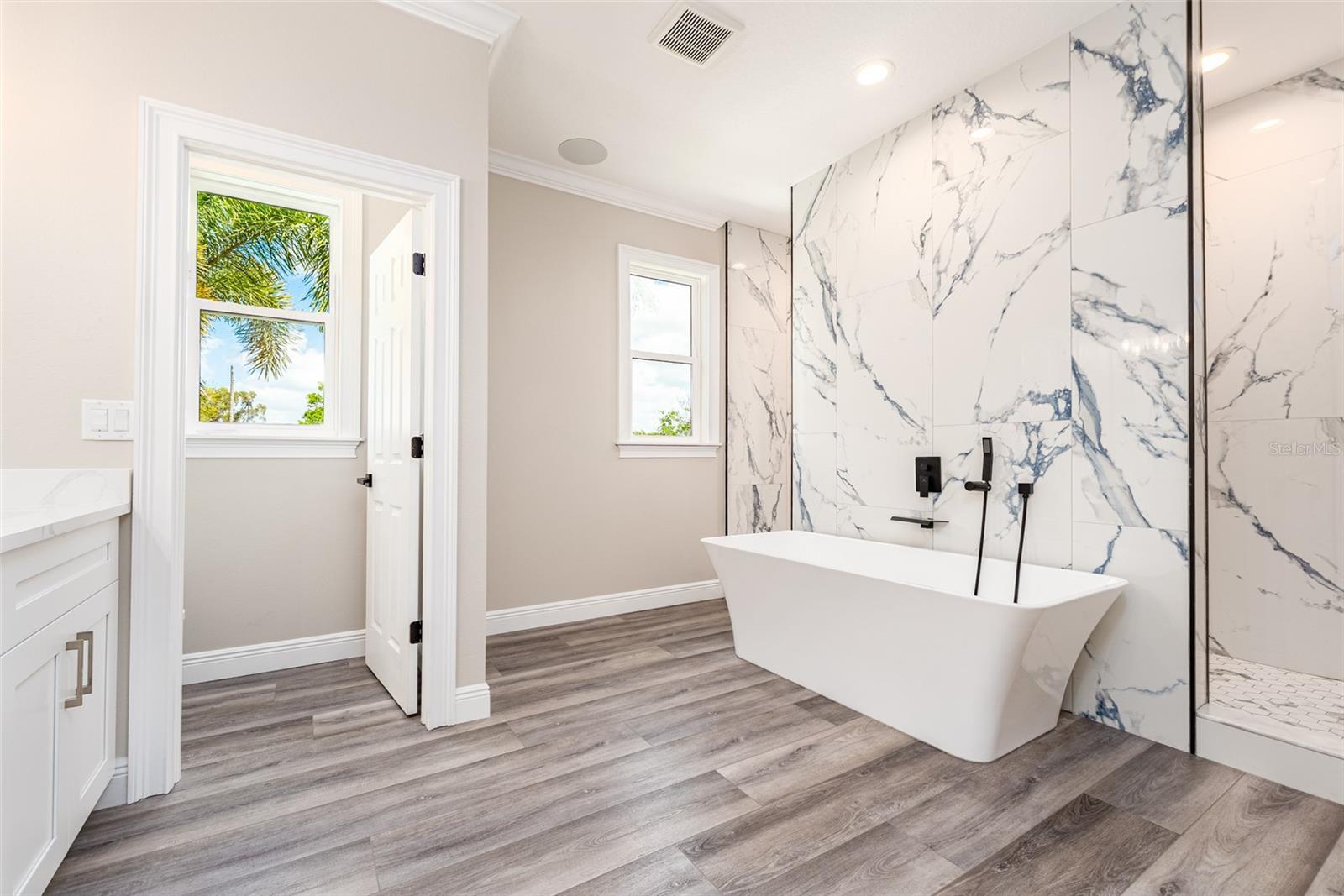 8717 DRIFTWOOD DR, TAMPA, FL, 33615