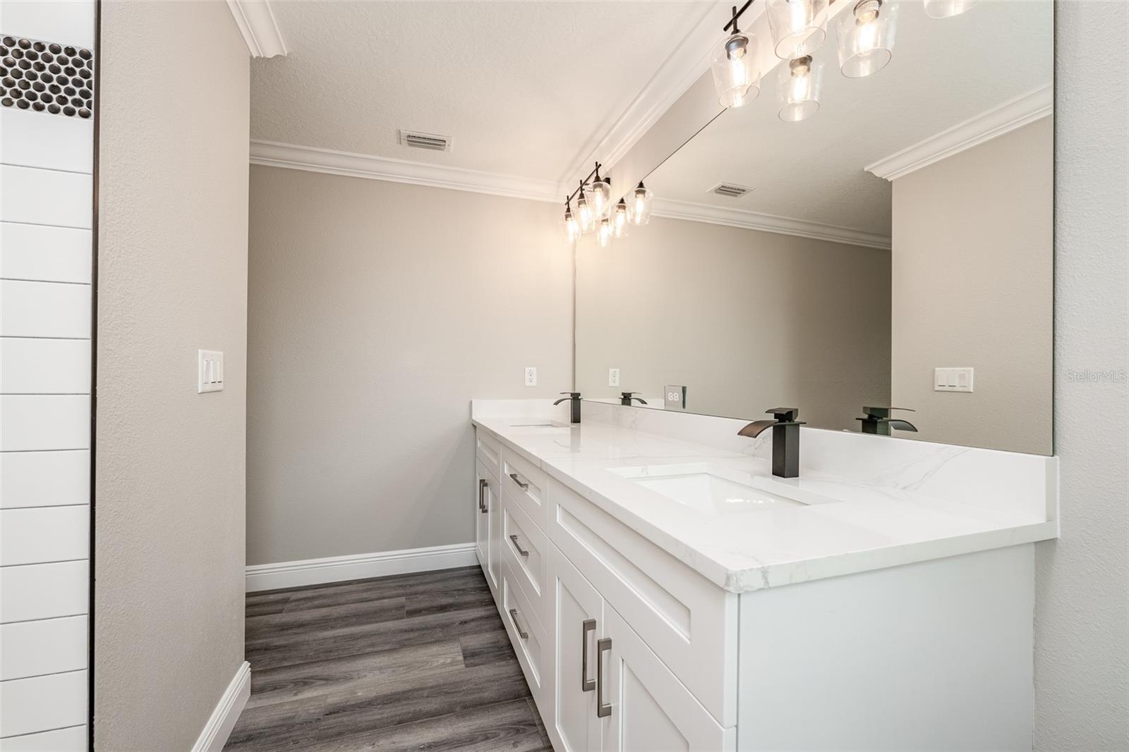 8717 DRIFTWOOD DR, TAMPA, FL, 33615