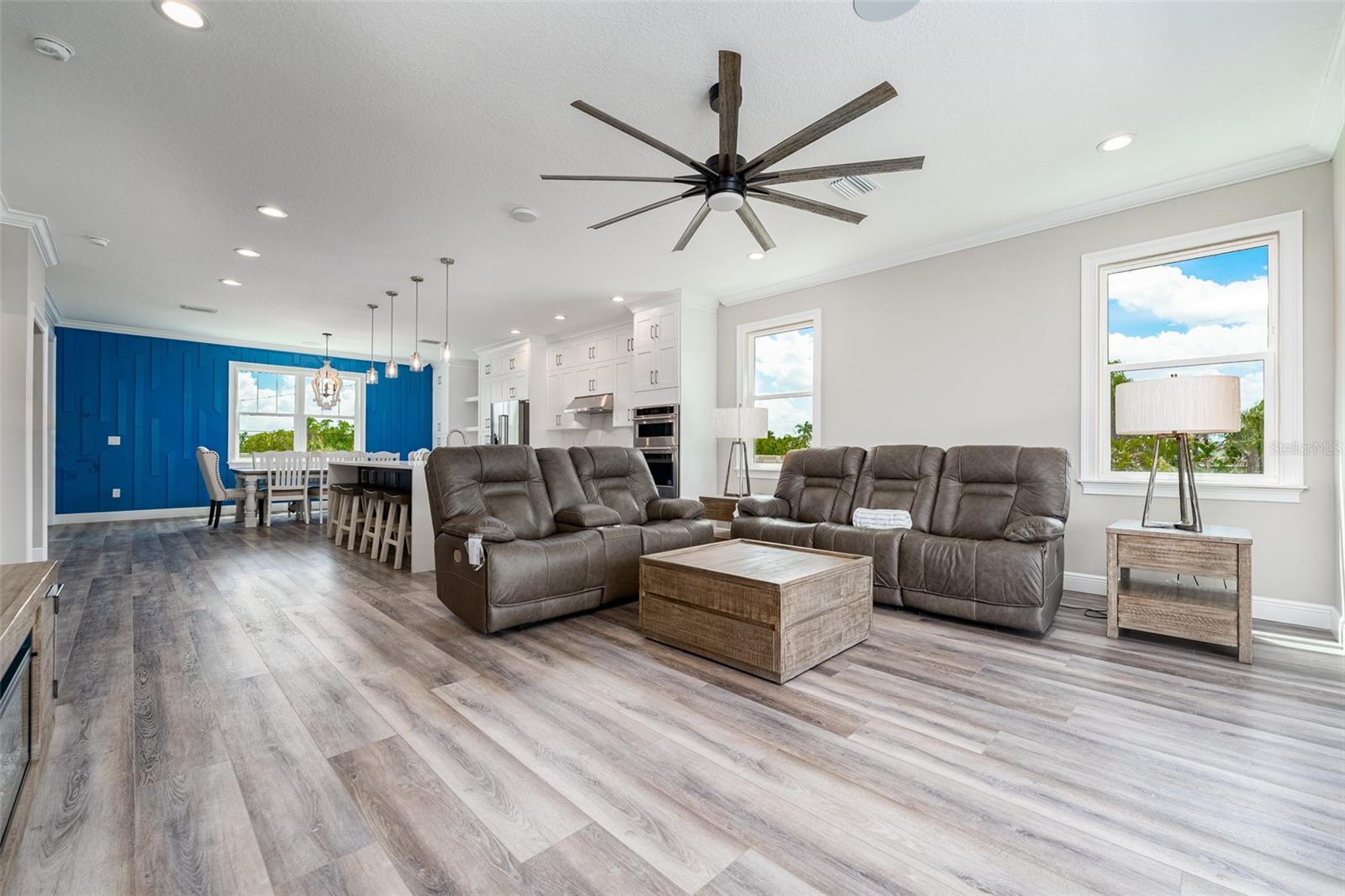 8717 DRIFTWOOD DR, TAMPA, FL, 33615