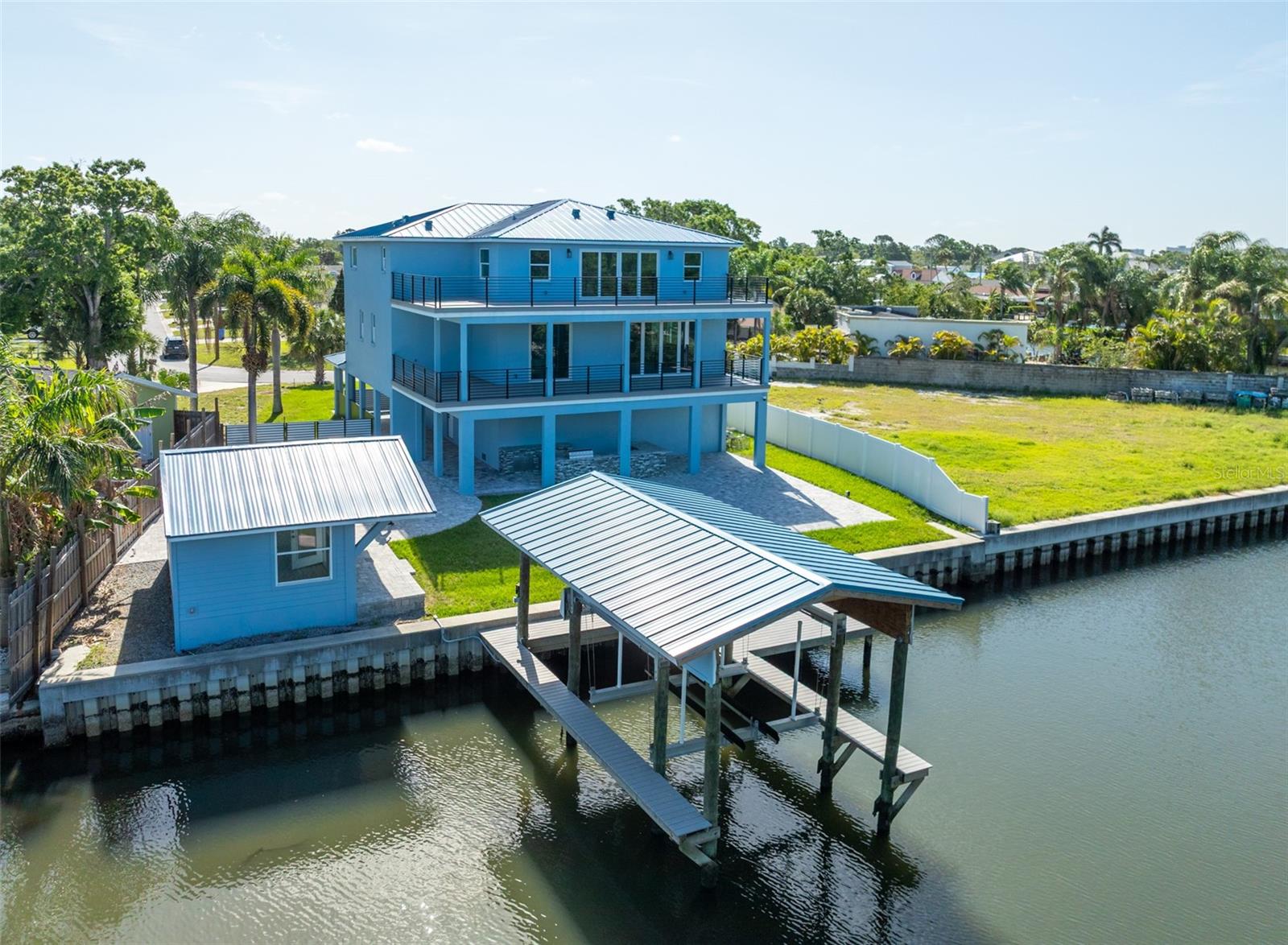 8717 DRIFTWOOD DR, TAMPA, FL, 33615