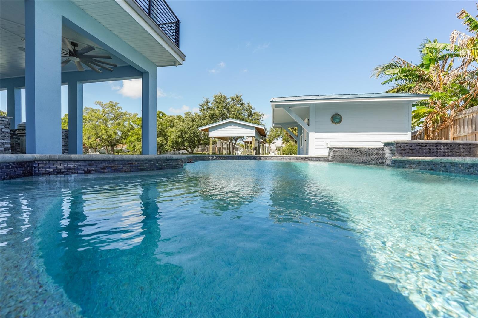 8717 DRIFTWOOD DR, TAMPA, FL, 33615