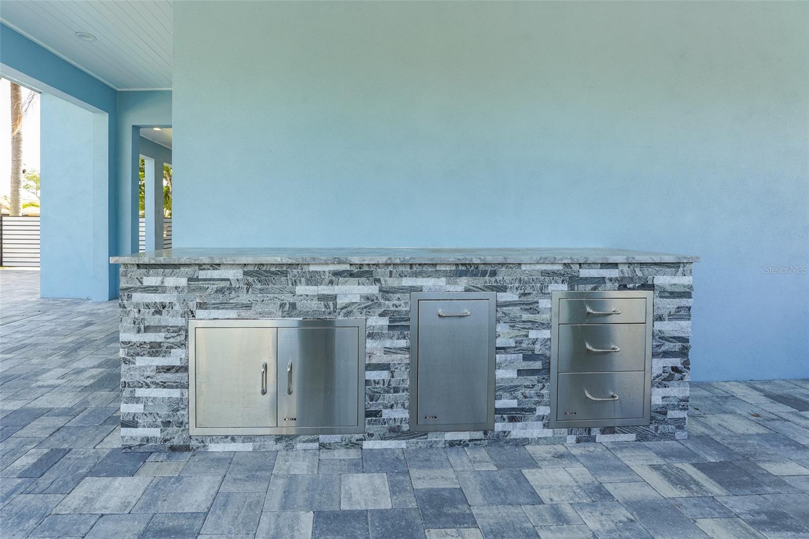 8717 DRIFTWOOD DR, TAMPA, FL, 33615