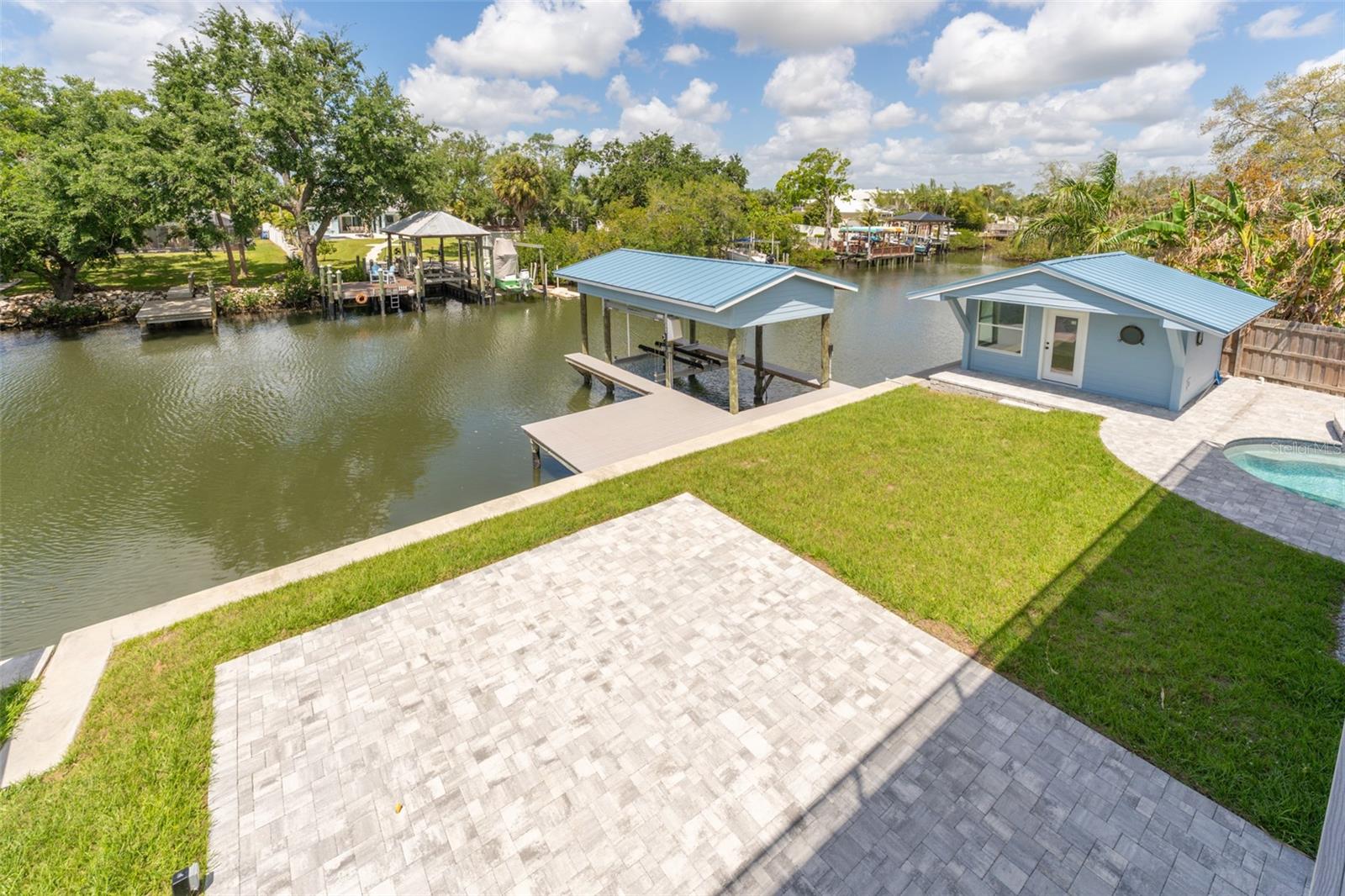 8717 DRIFTWOOD DR, TAMPA, FL, 33615