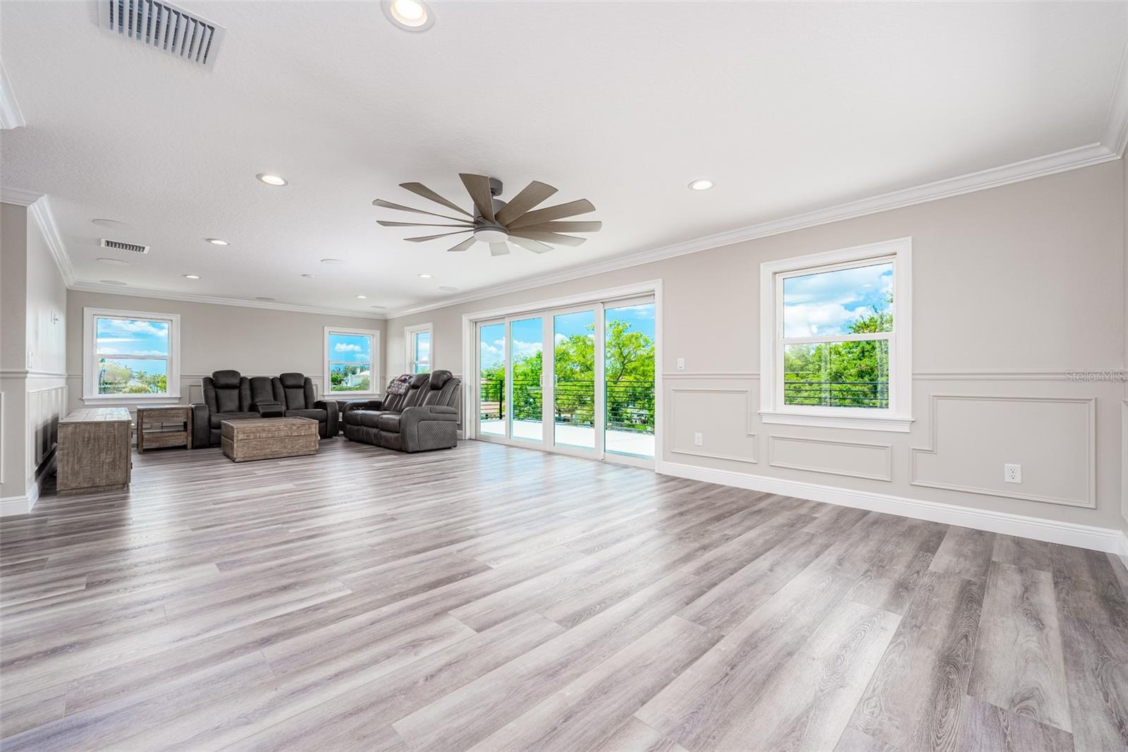 8717 DRIFTWOOD DR, TAMPA, FL, 33615