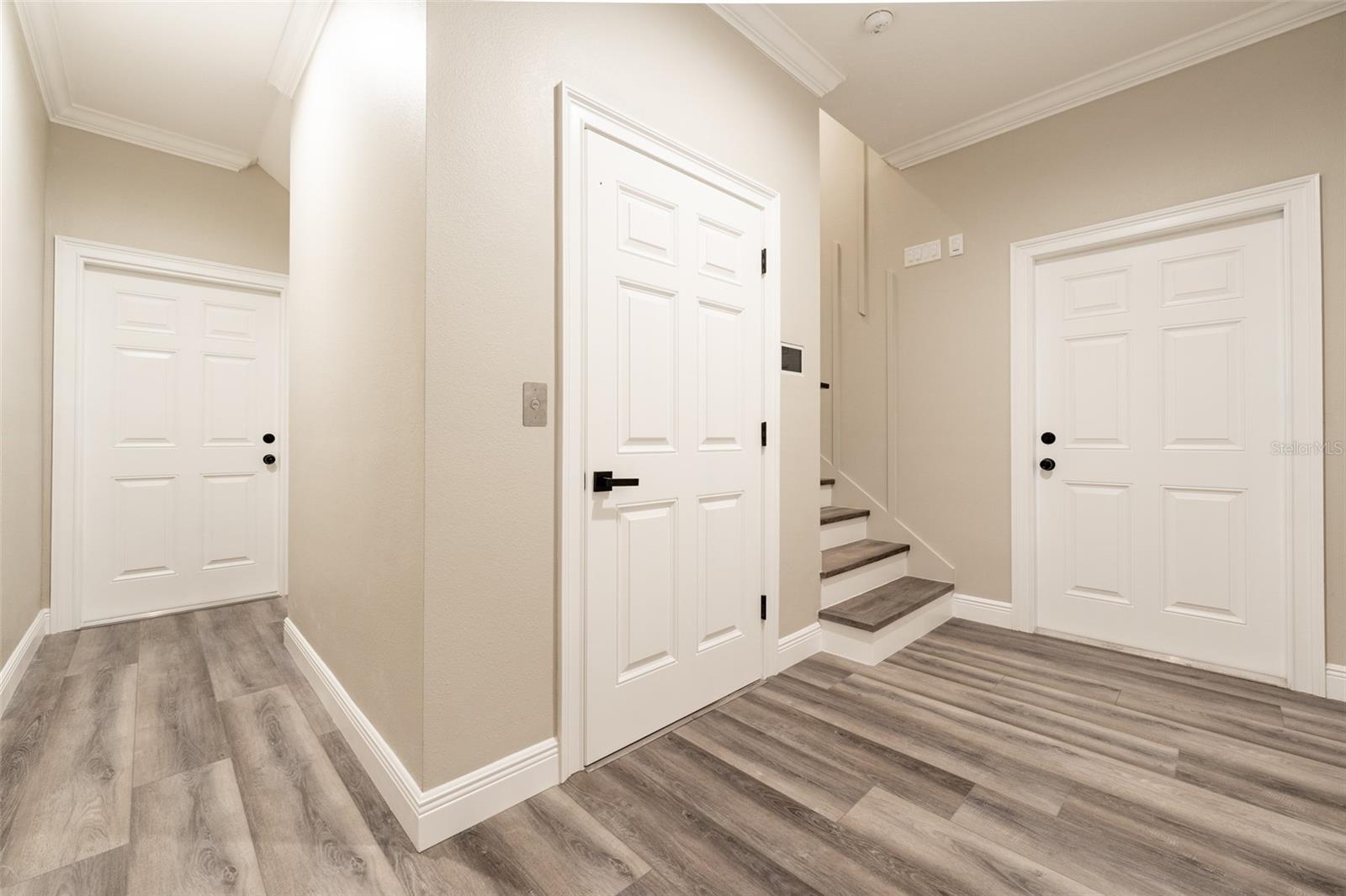 8717 DRIFTWOOD DR, TAMPA, FL, 33615