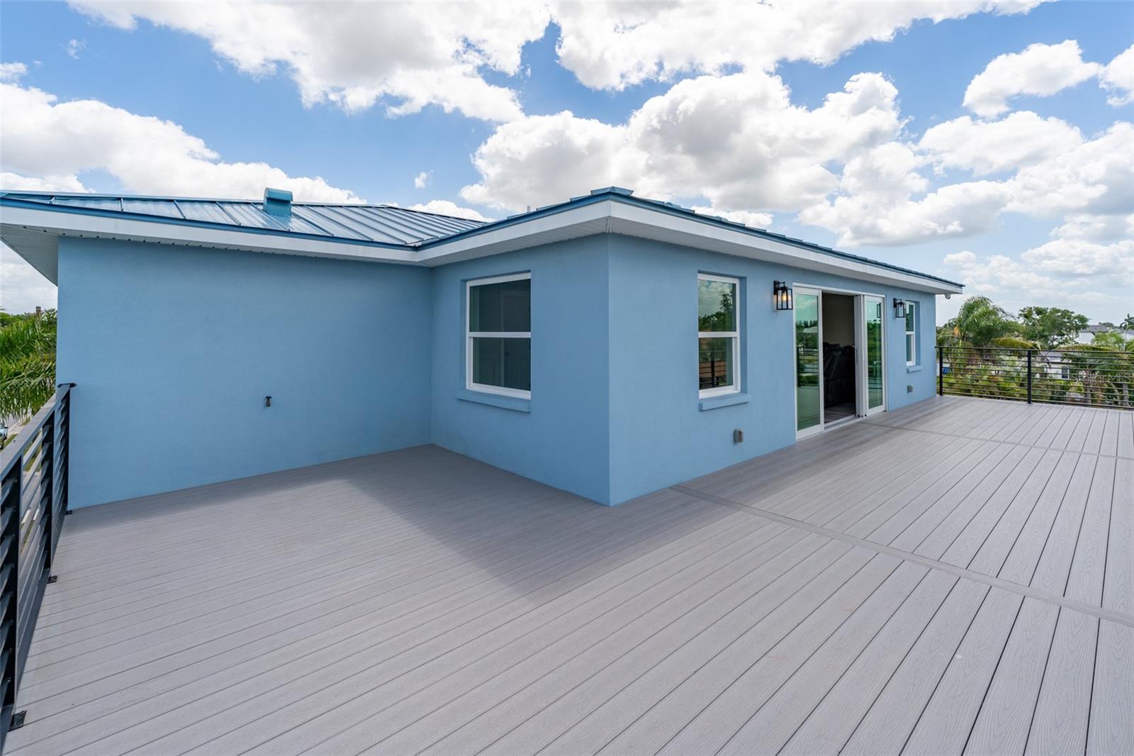 8717 DRIFTWOOD DR, TAMPA, FL, 33615