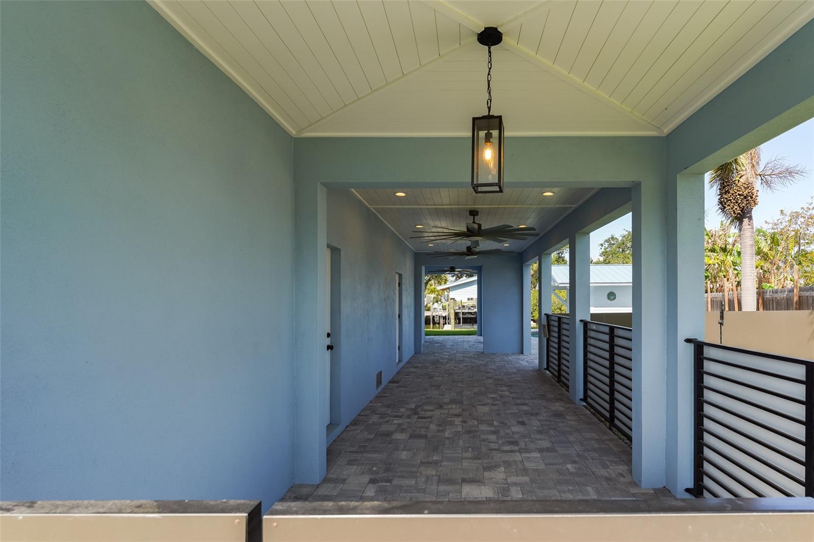 8717 DRIFTWOOD DR, TAMPA, FL, 33615