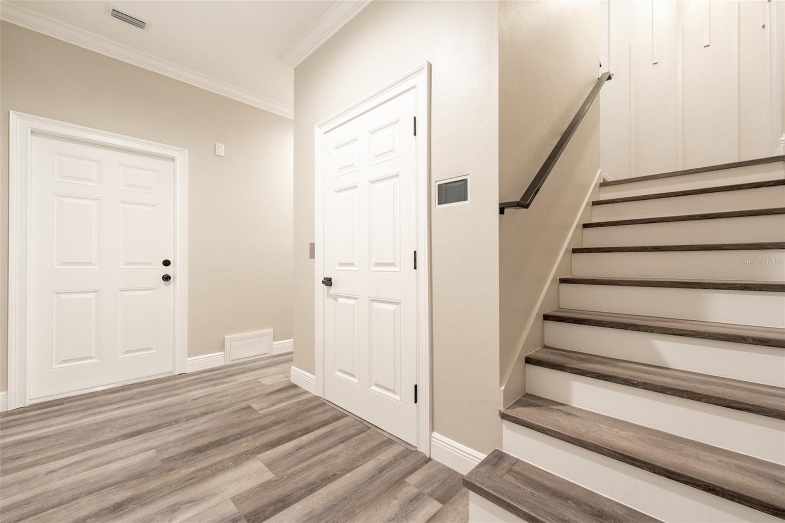 8717 DRIFTWOOD DR, TAMPA, FL, 33615