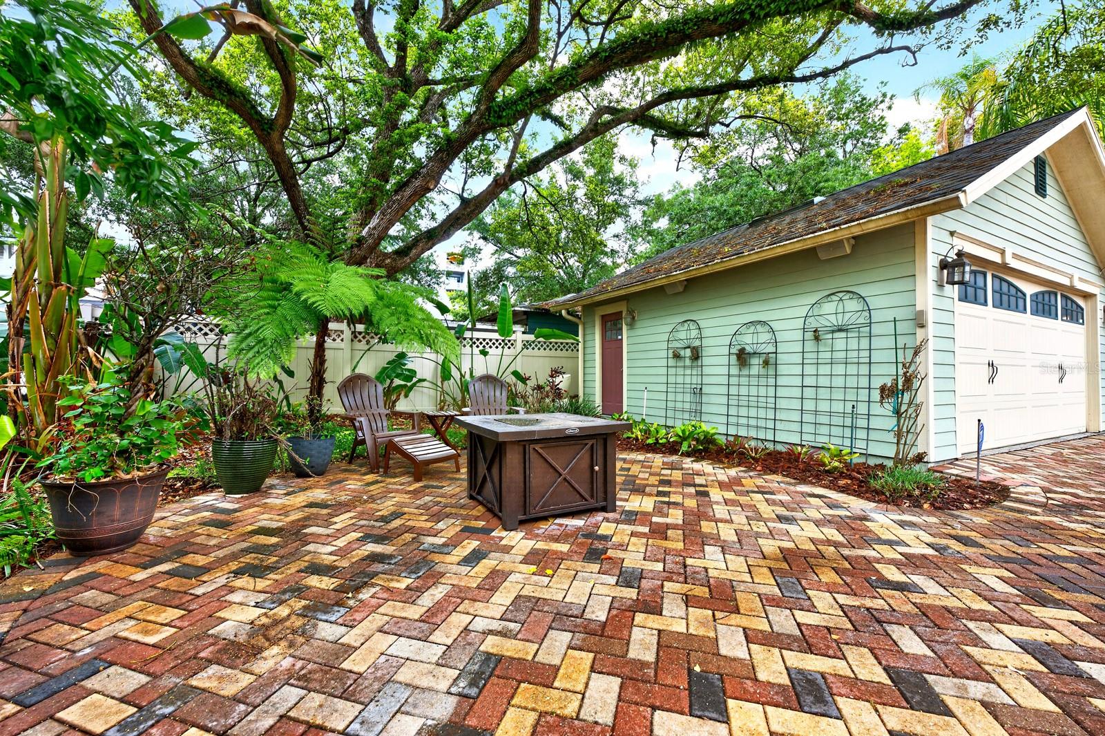 613 E PINE ST, ORLANDO, FL, 32801