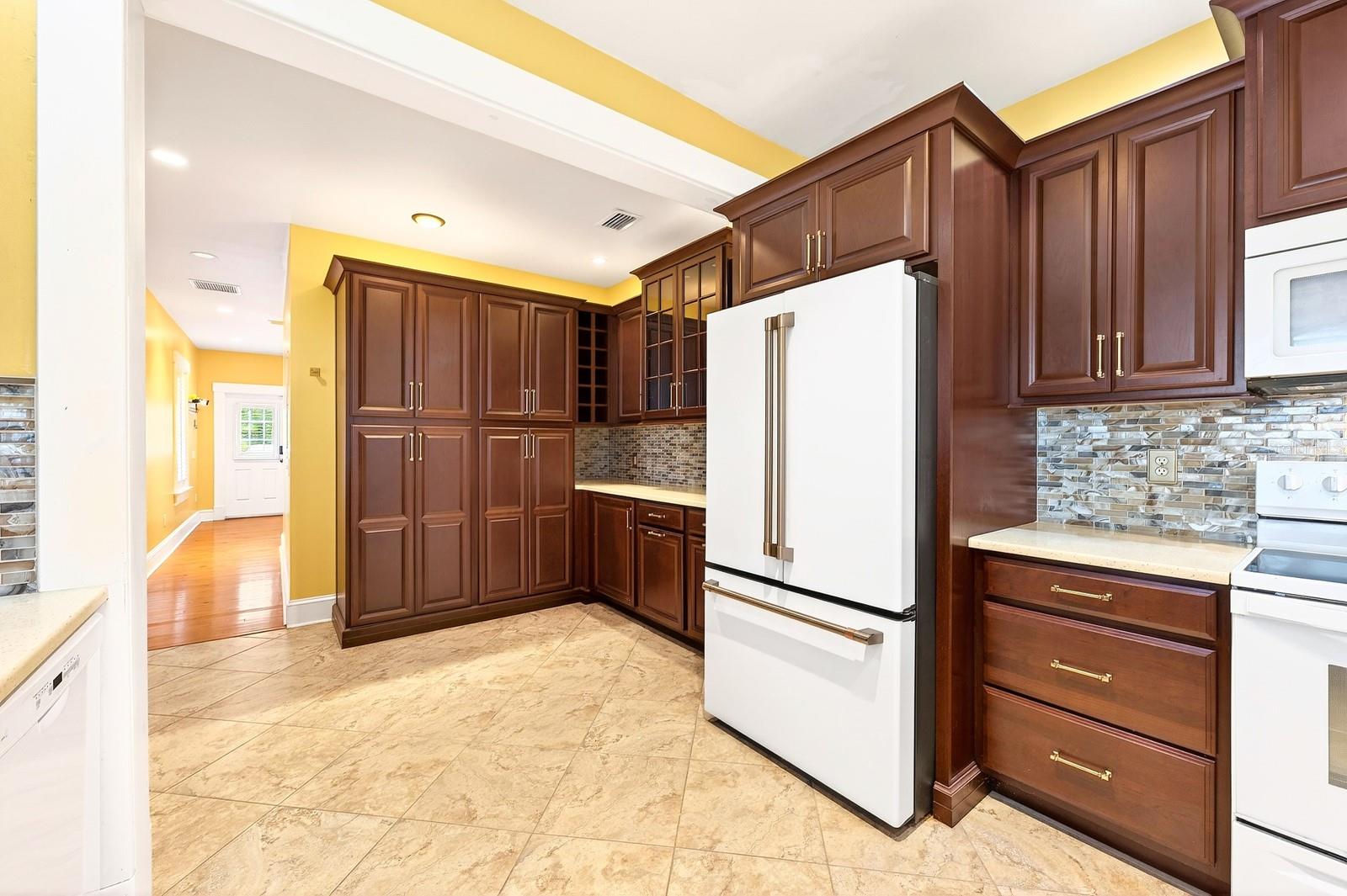 613 E PINE ST, ORLANDO, FL, 32801