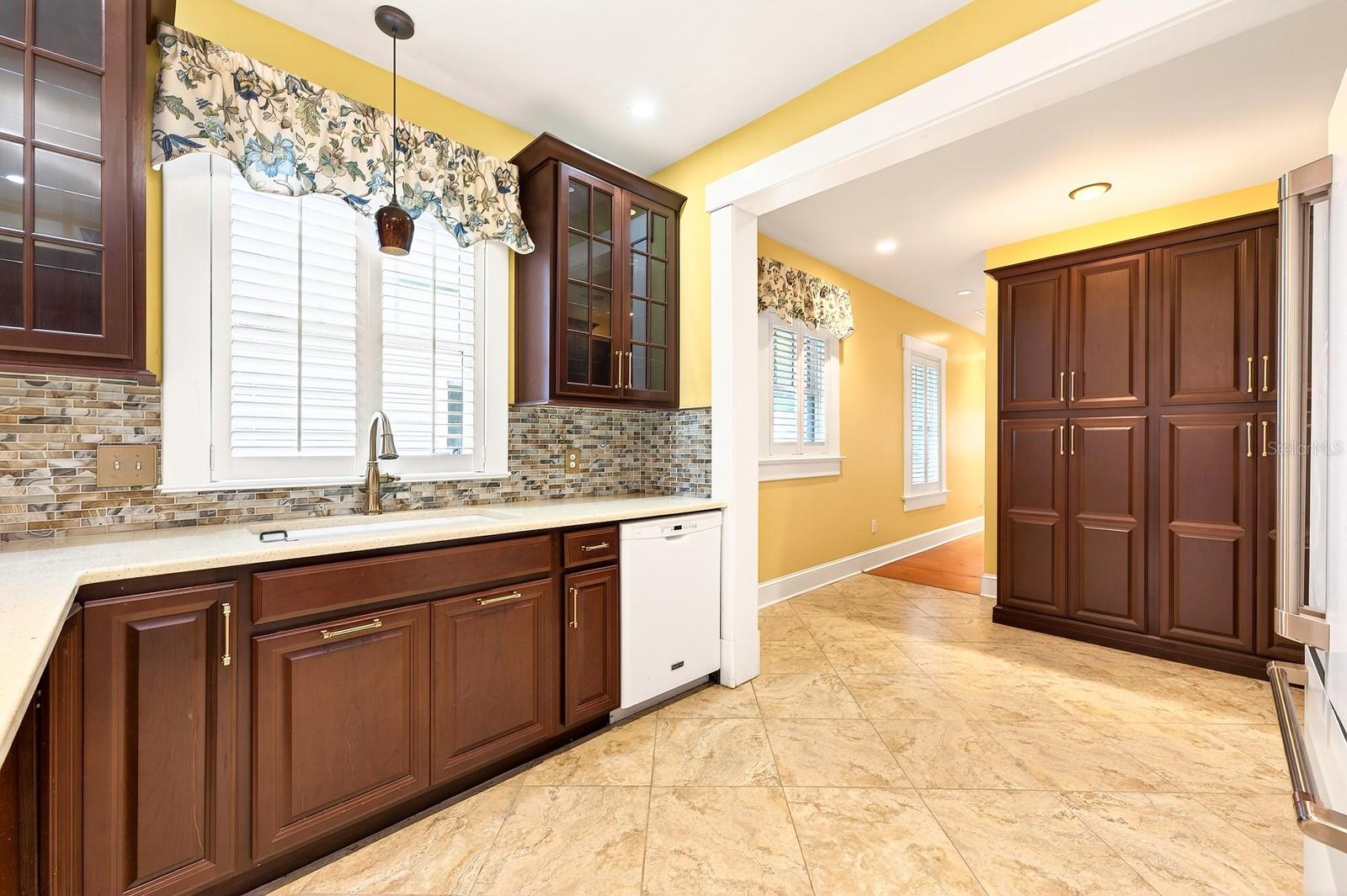 613 E PINE ST, ORLANDO, FL, 32801