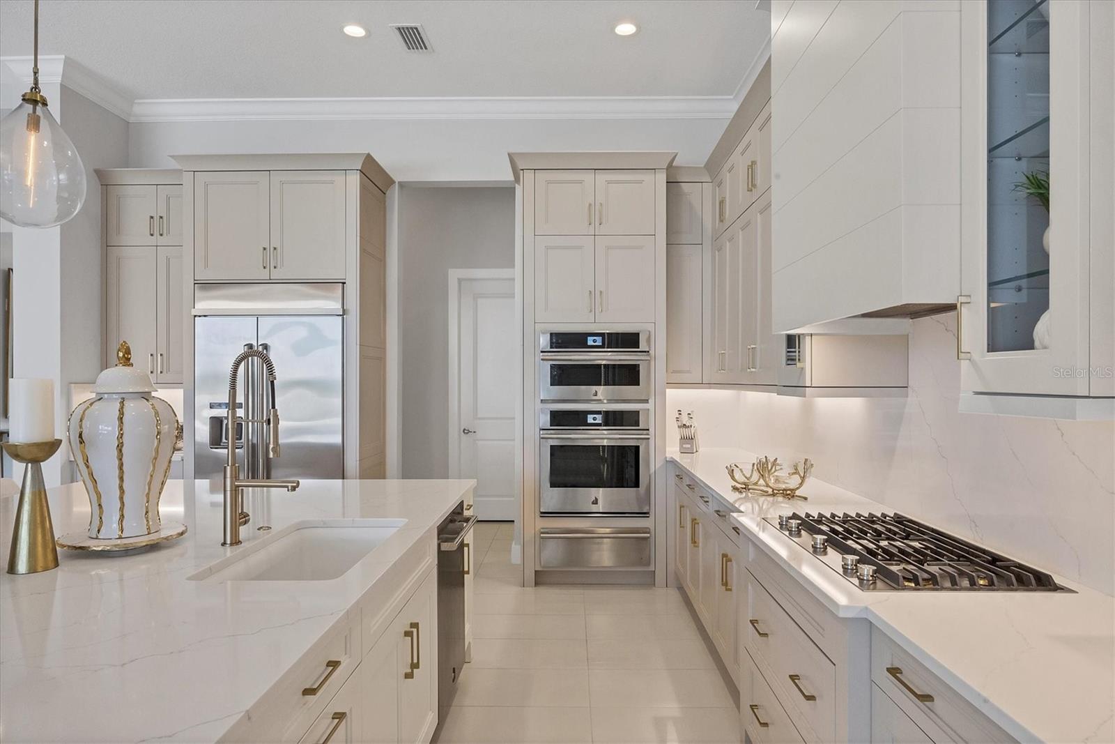 16925 CLEARLAKE AVE, LAKEWOOD RANCH, FL, 34202