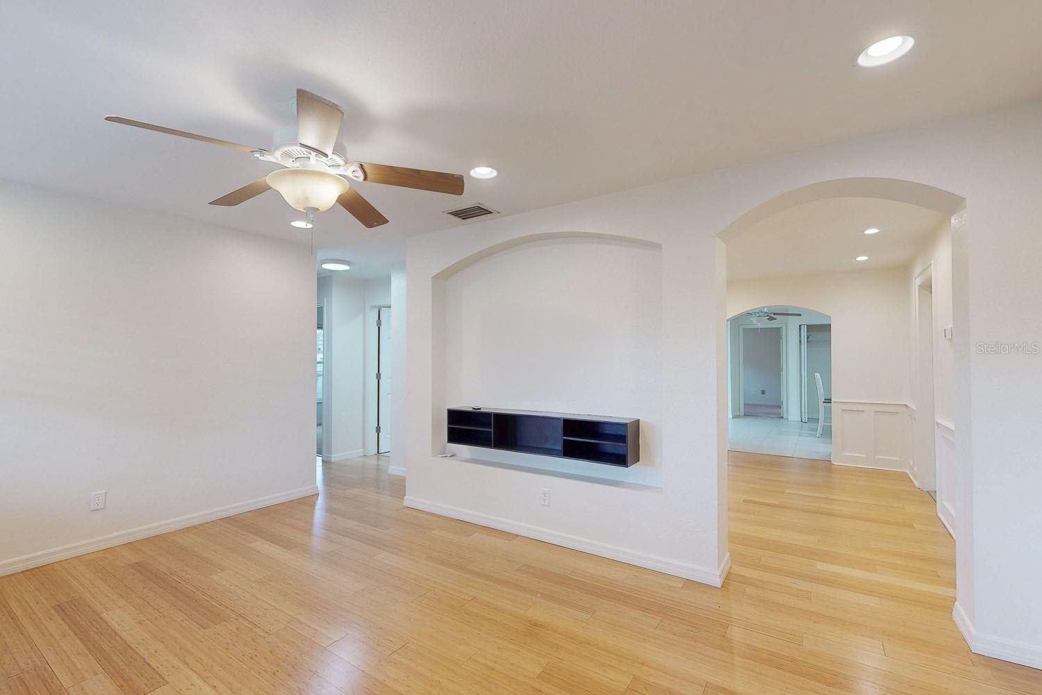 6642 27TH ST N, ST PETERSBURG, FL, 33702