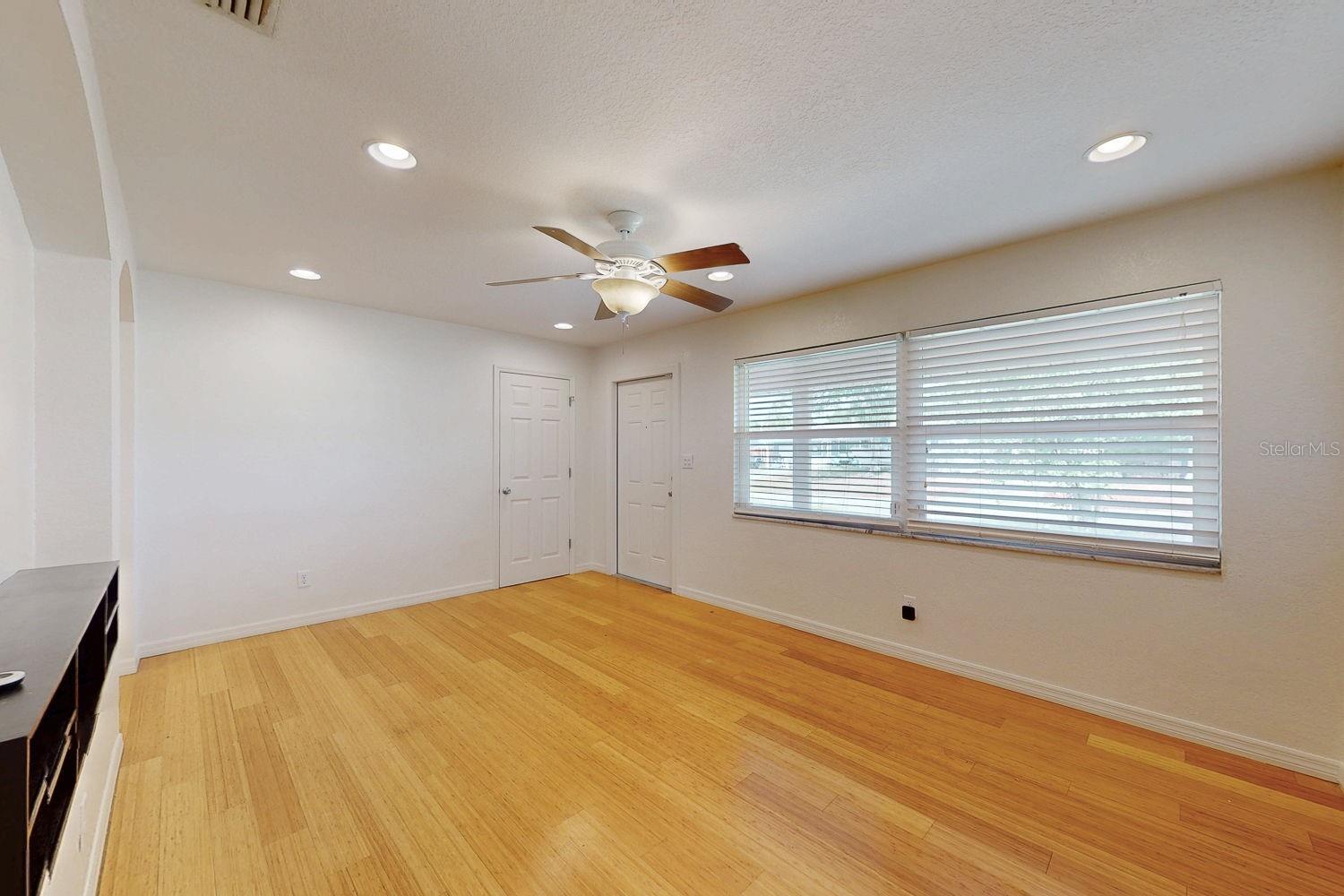 6642 27TH ST N, ST PETERSBURG, FL, 33702