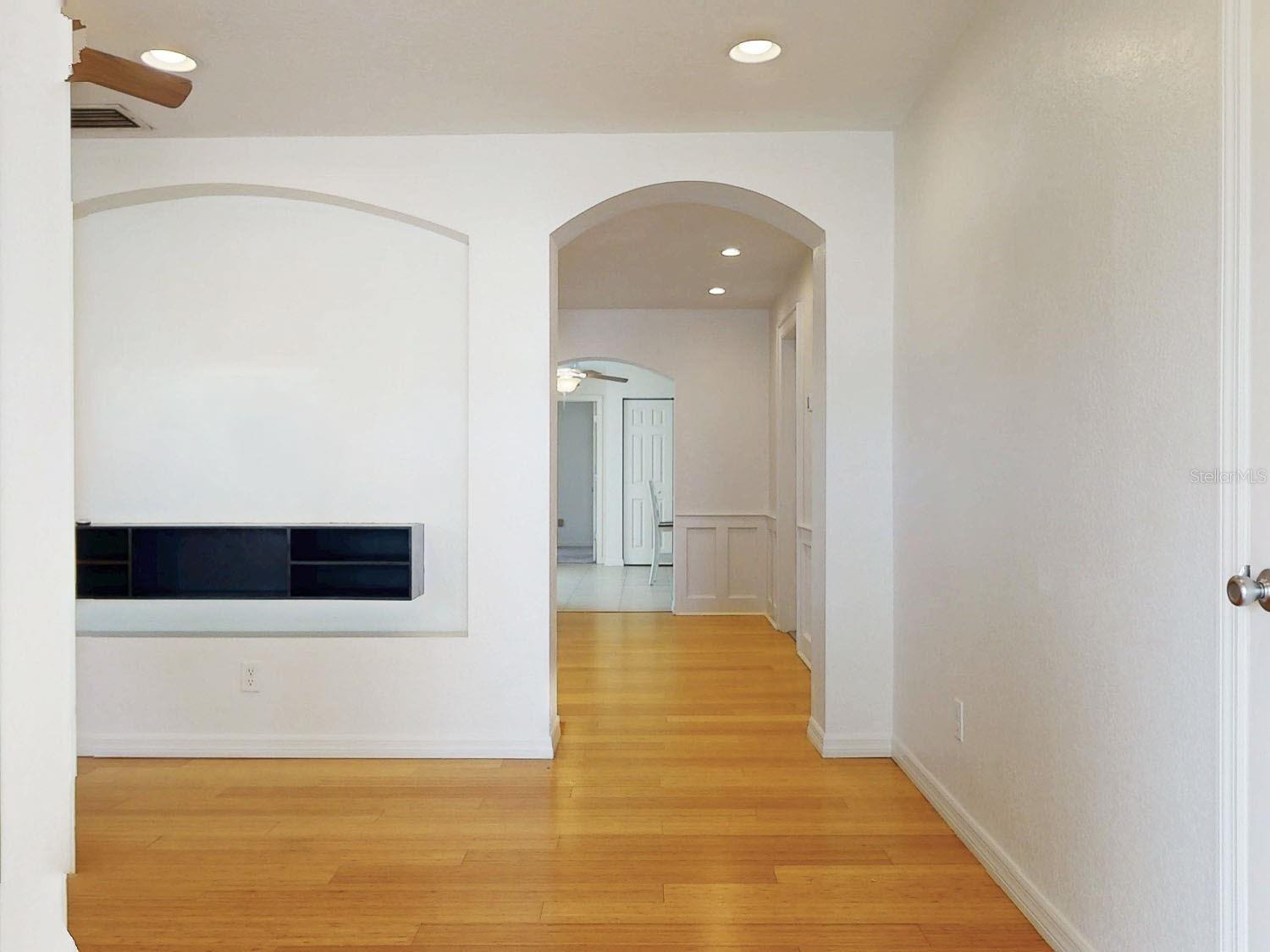 6642 27TH ST N, ST PETERSBURG, FL, 33702