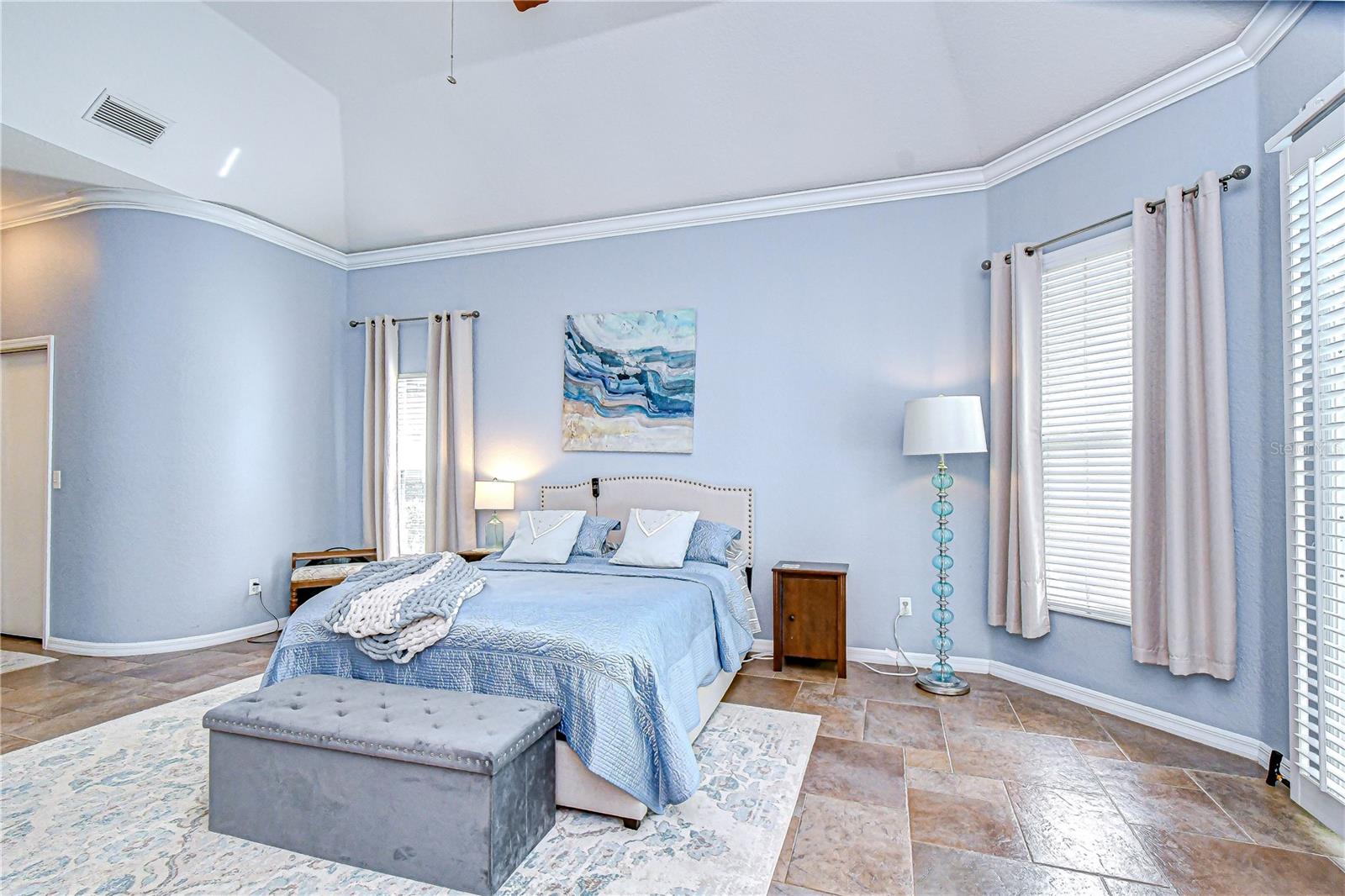 5201 LAUREL POINTE DR, VALRICO, FL, 33594