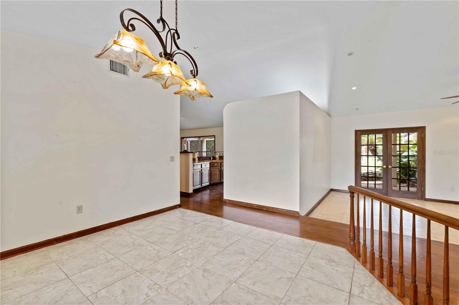 7535 CASTLE DR, SARASOTA, FL, 34240