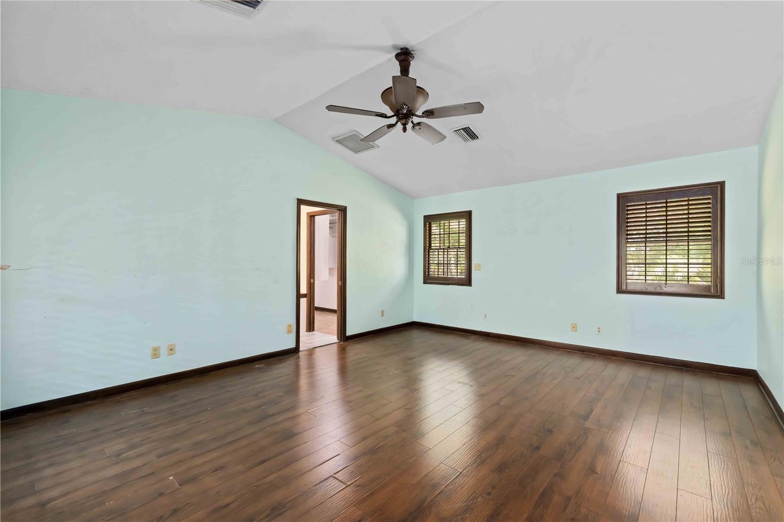 7535 CASTLE DR, SARASOTA, FL, 34240