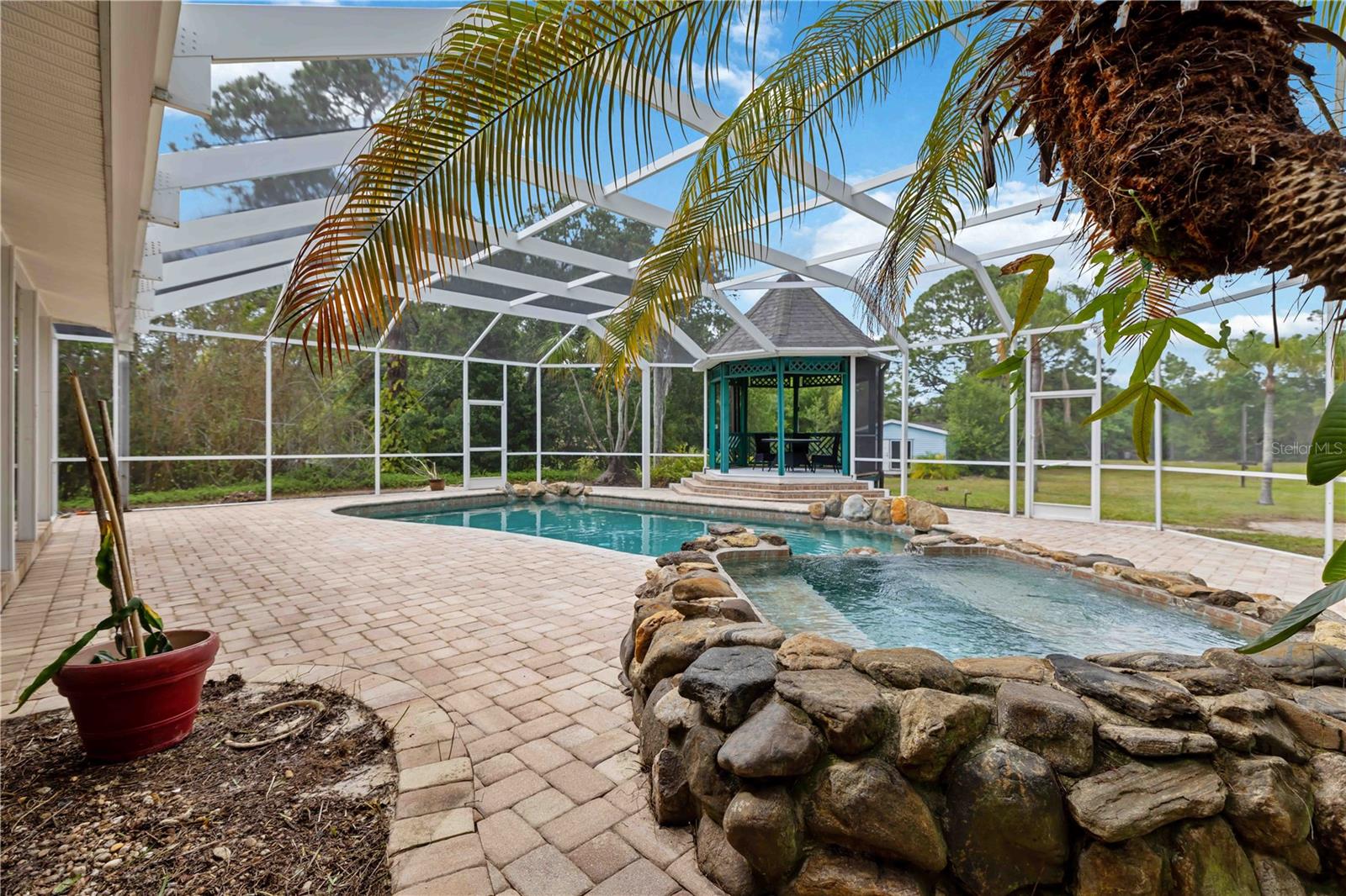 7535 CASTLE DR, SARASOTA, FL, 34240