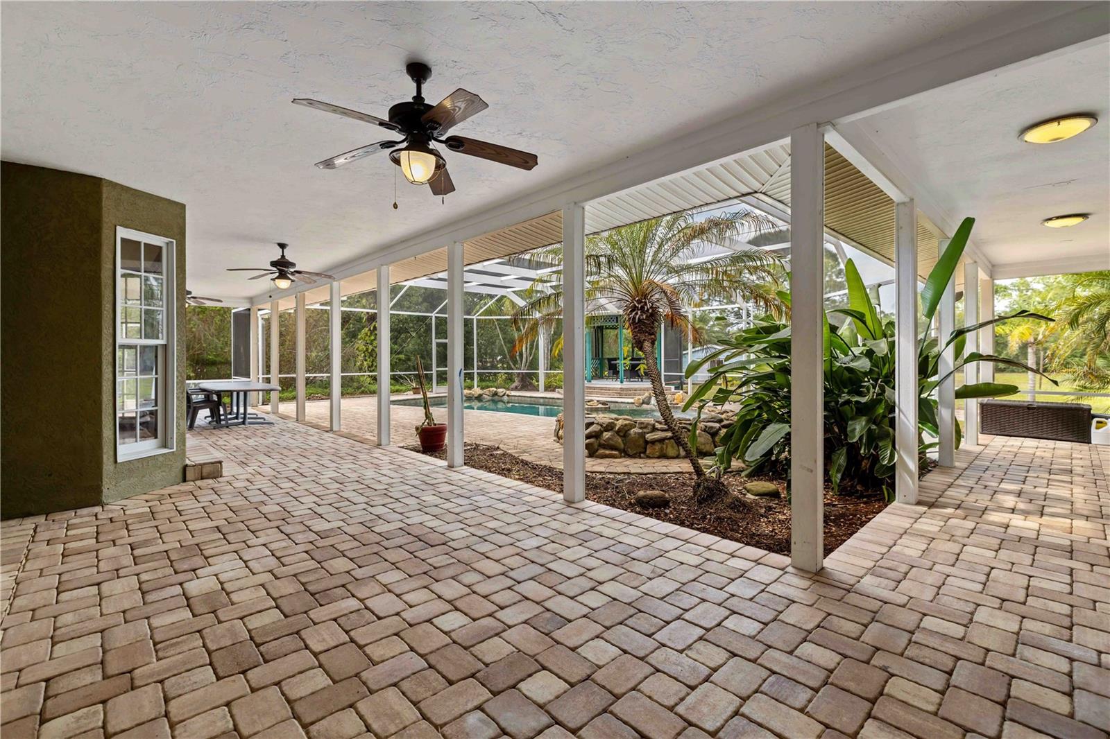 7535 CASTLE DR, SARASOTA, FL, 34240