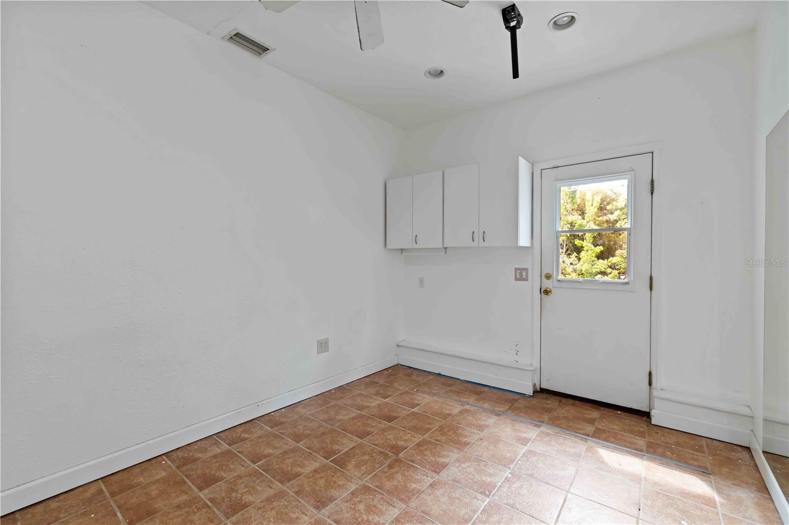 7535 CASTLE DR, SARASOTA, FL, 34240