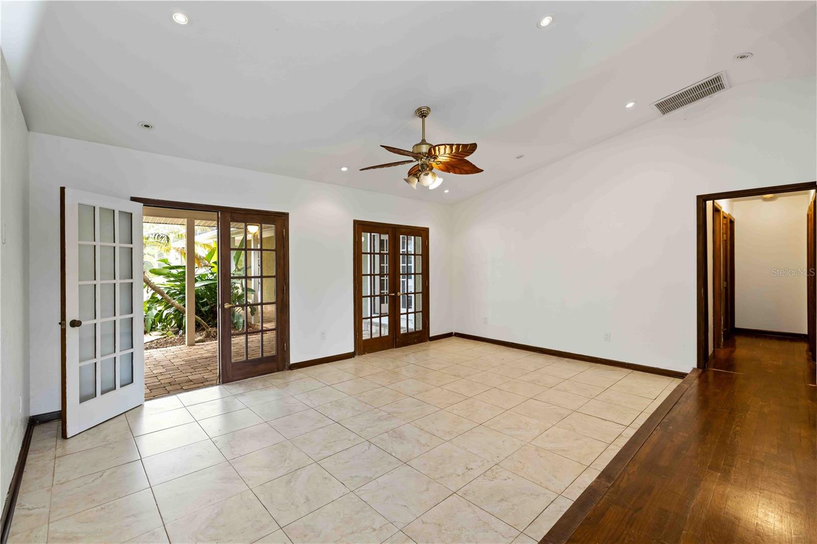 7535 CASTLE DR, SARASOTA, FL, 34240