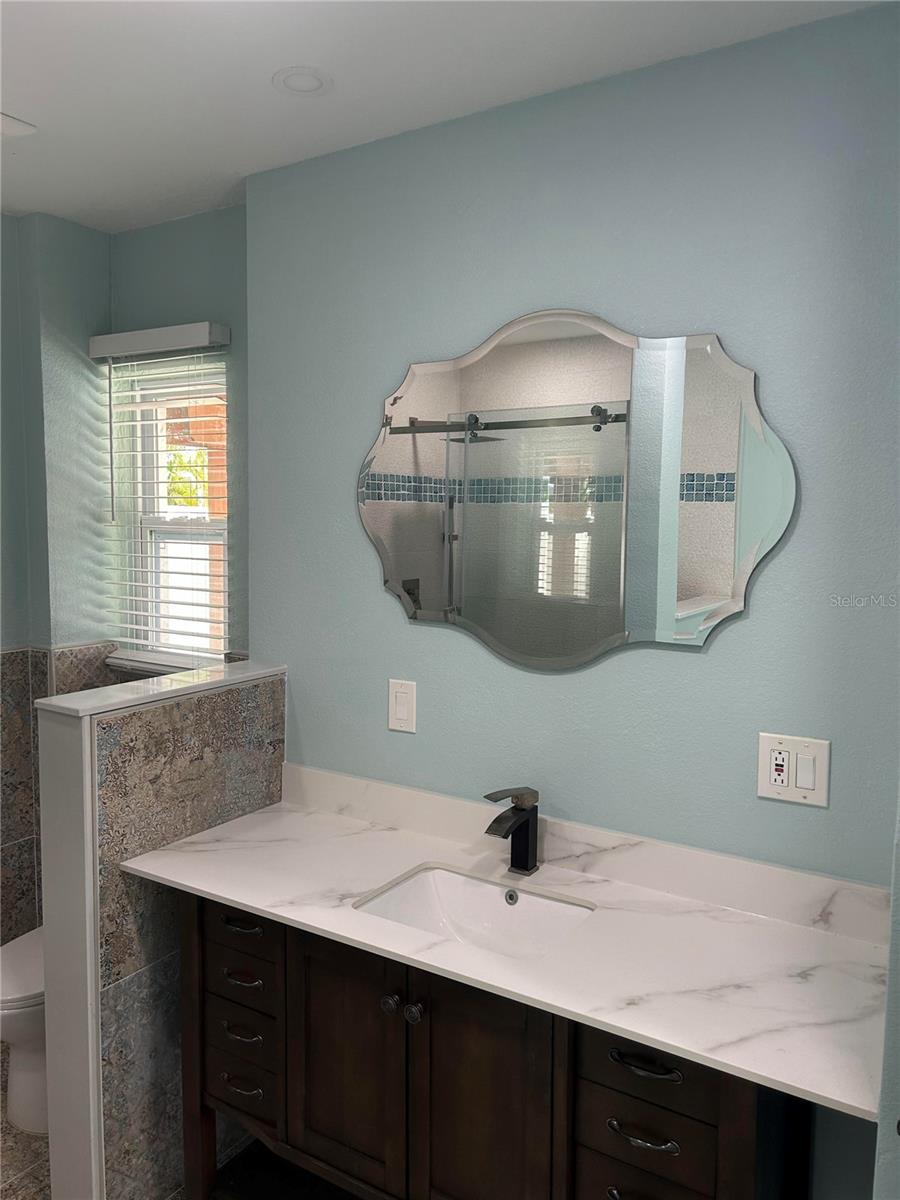 717 SUNSET CV, MADEIRA BEACH, FL, 33708