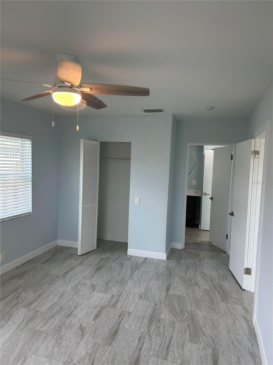 717 SUNSET CV, MADEIRA BEACH, FL, 33708