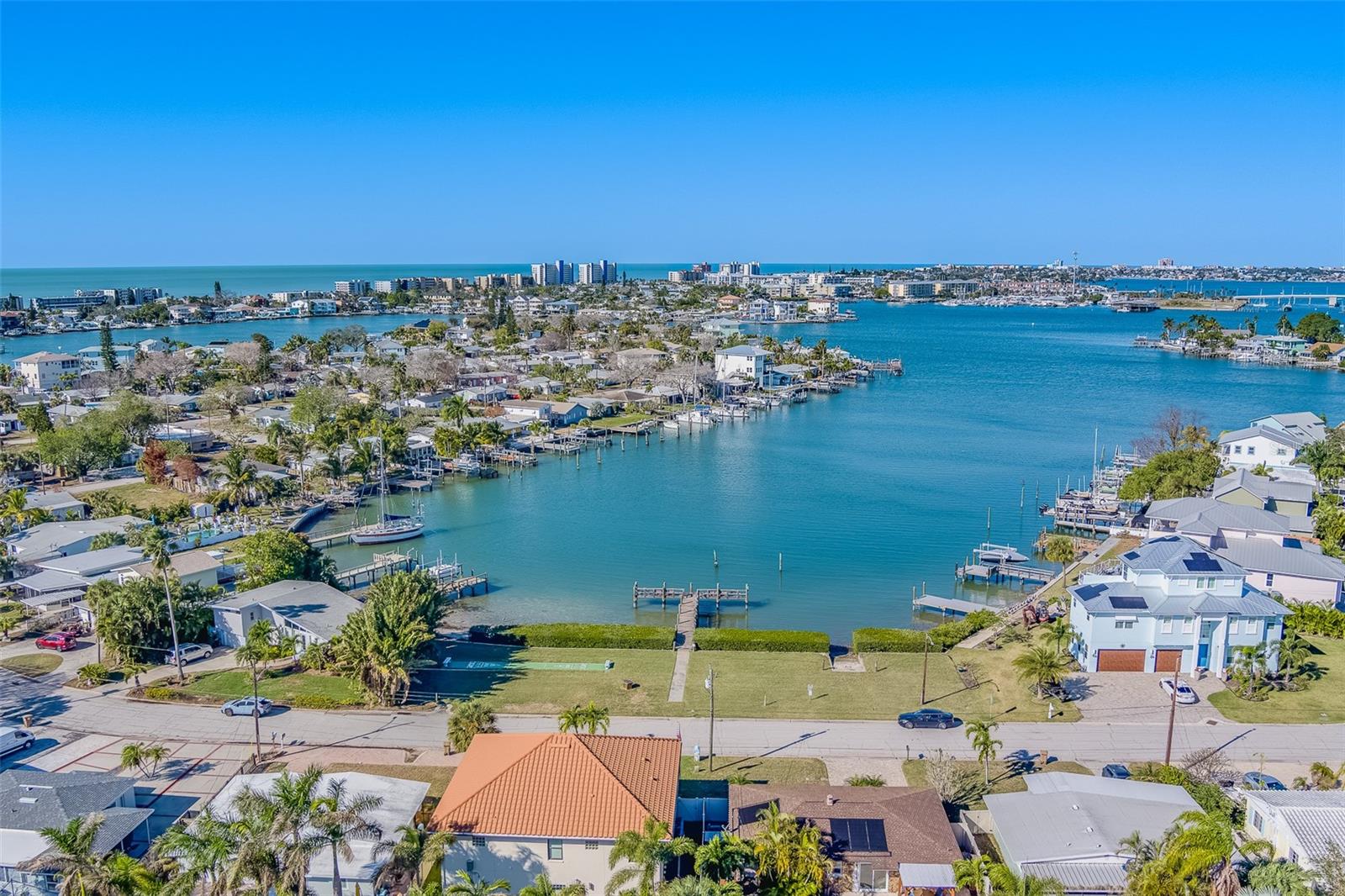 717 SUNSET CV, MADEIRA BEACH, FL, 33708