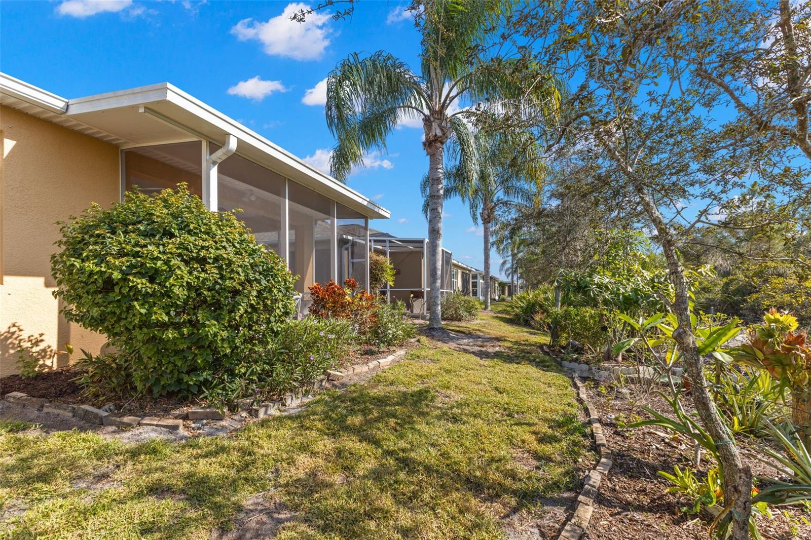 2346 OAKLEY GREEN DR, SUN CITY CENTER, FL, 33573