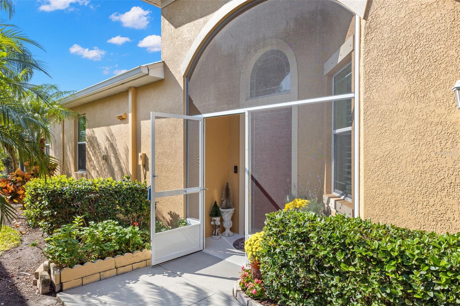 2346 OAKLEY GREEN DR, SUN CITY CENTER, FL, 33573