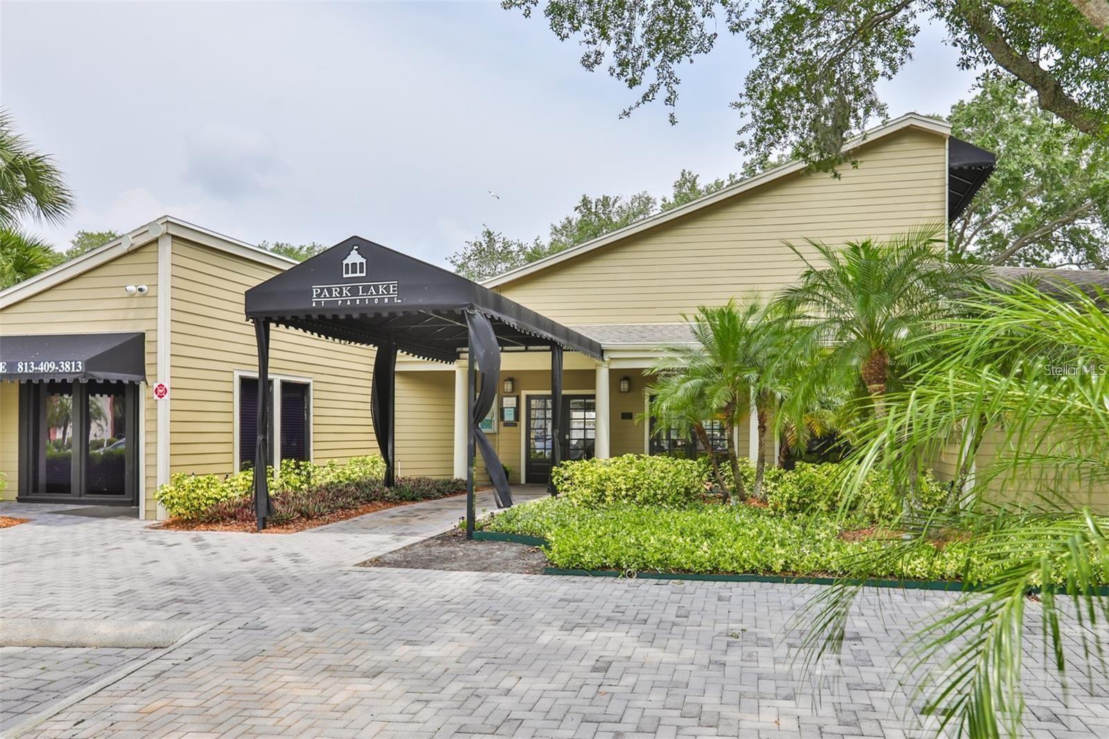 221 LAKE BROOK CIR #203, BRANDON, FL, 33511