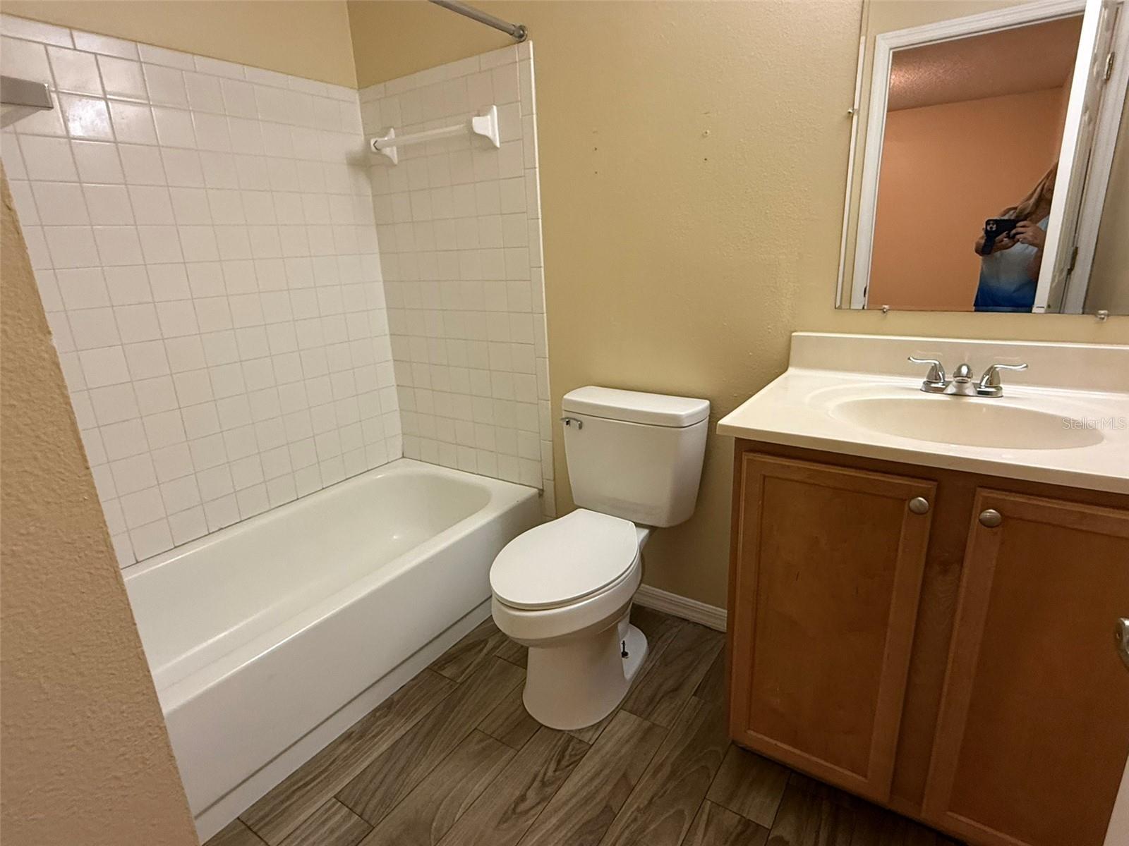 221 LAKE BROOK CIR #203, BRANDON, FL, 33511