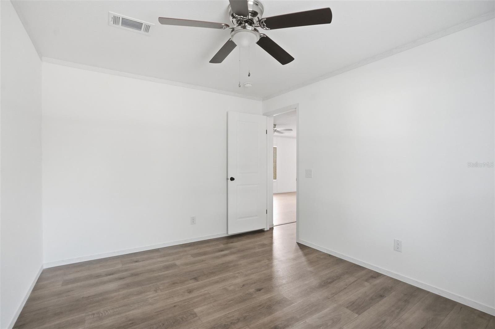 9533 ROUND LAKE DR, WEEKI WACHEE, FL, 34613