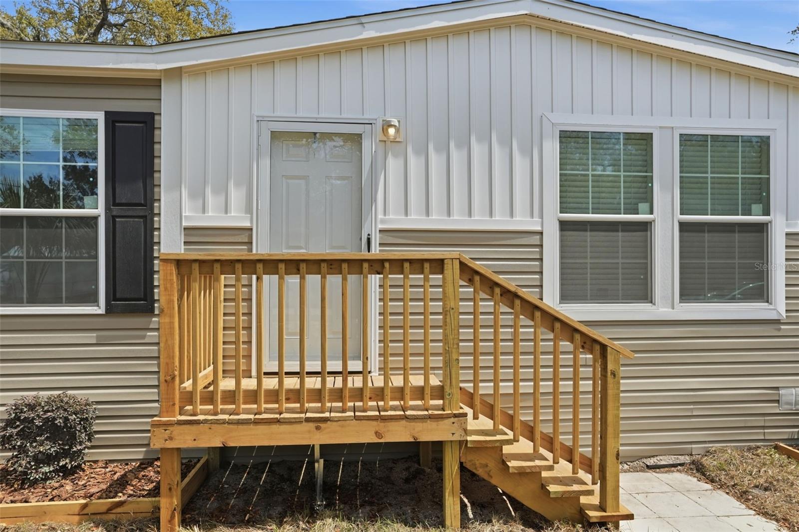 9533 ROUND LAKE DR, WEEKI WACHEE, FL, 34613