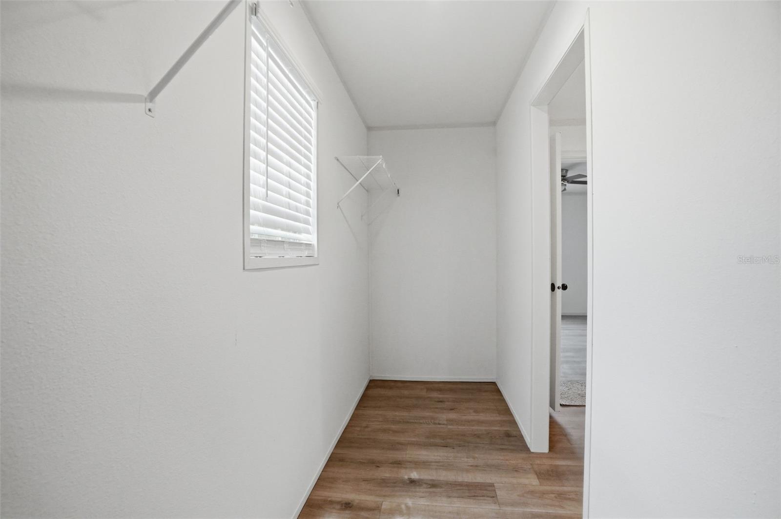 9533 ROUND LAKE DR, WEEKI WACHEE, FL, 34613