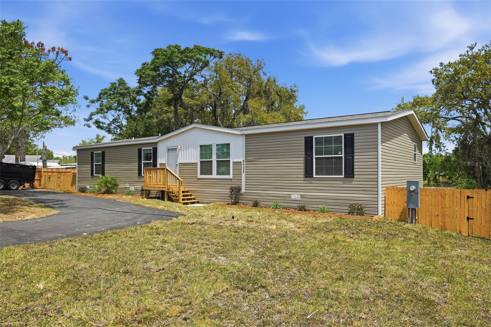 9533 ROUND LAKE DR, WEEKI WACHEE, FL, 34613