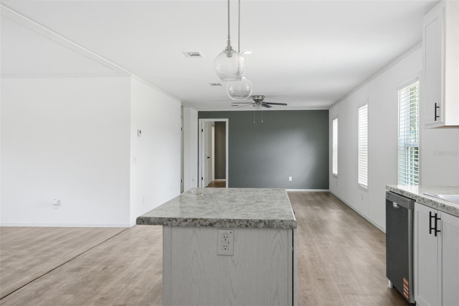 9533 ROUND LAKE DR, WEEKI WACHEE, FL, 34613