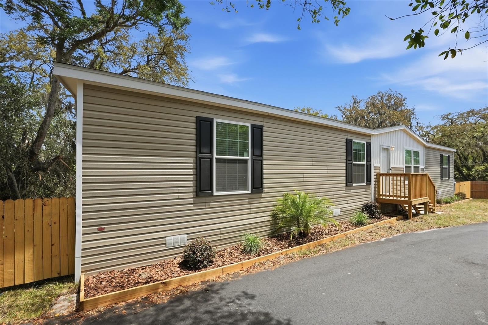 9533 ROUND LAKE DR, WEEKI WACHEE, FL, 34613