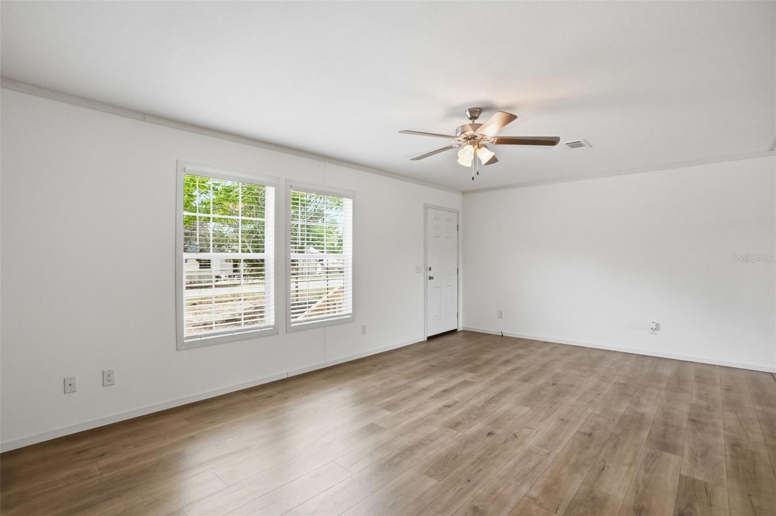 9533 ROUND LAKE DR, WEEKI WACHEE, FL, 34613