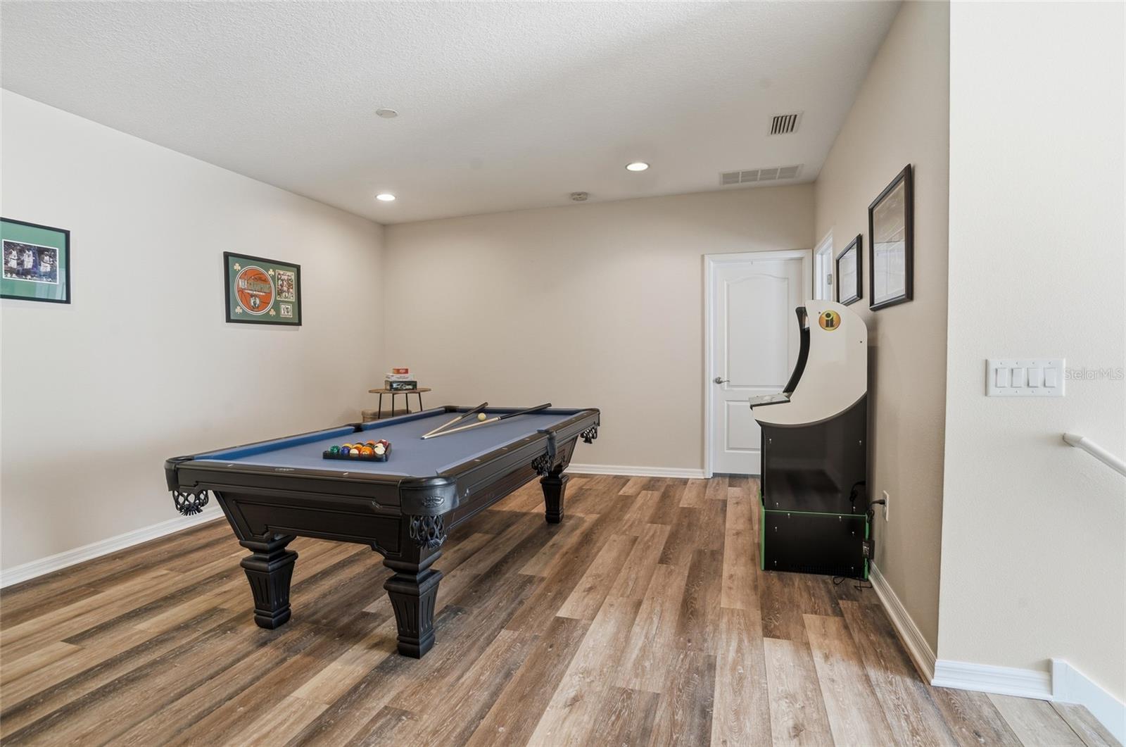 game room, 2nd family room or flex space