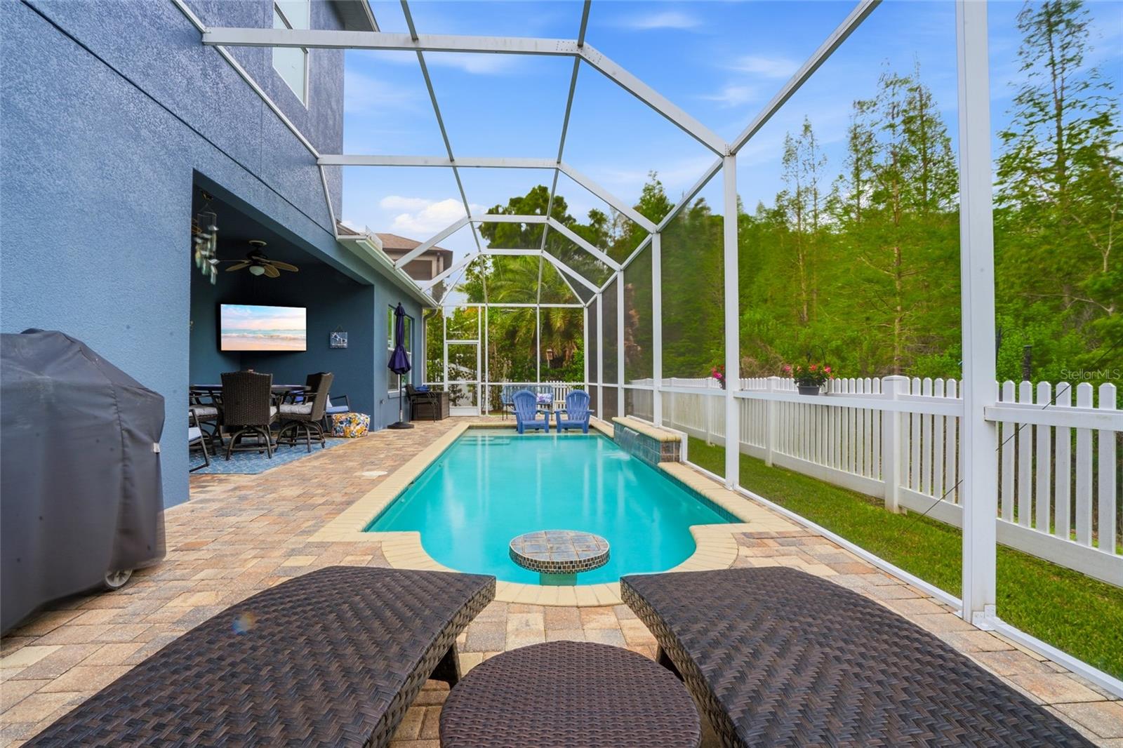 room to lounge in the beautiful Florida sun