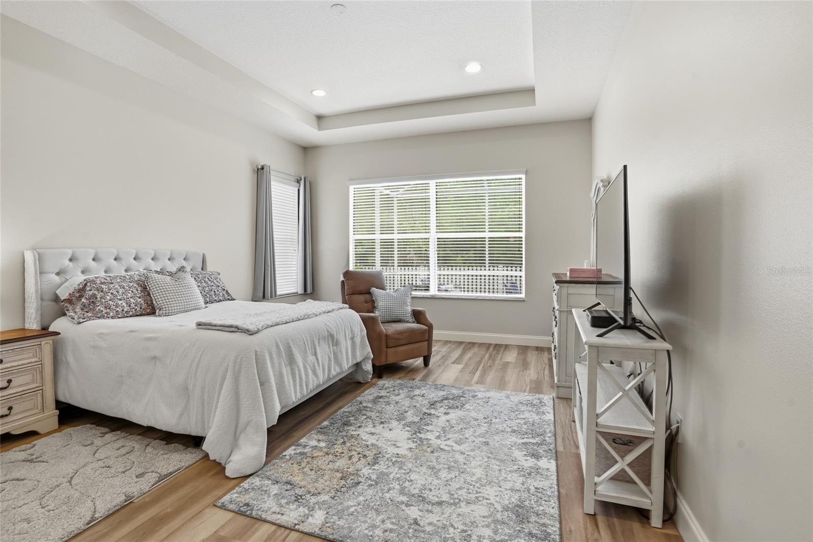 spacious primary suite with perfect view