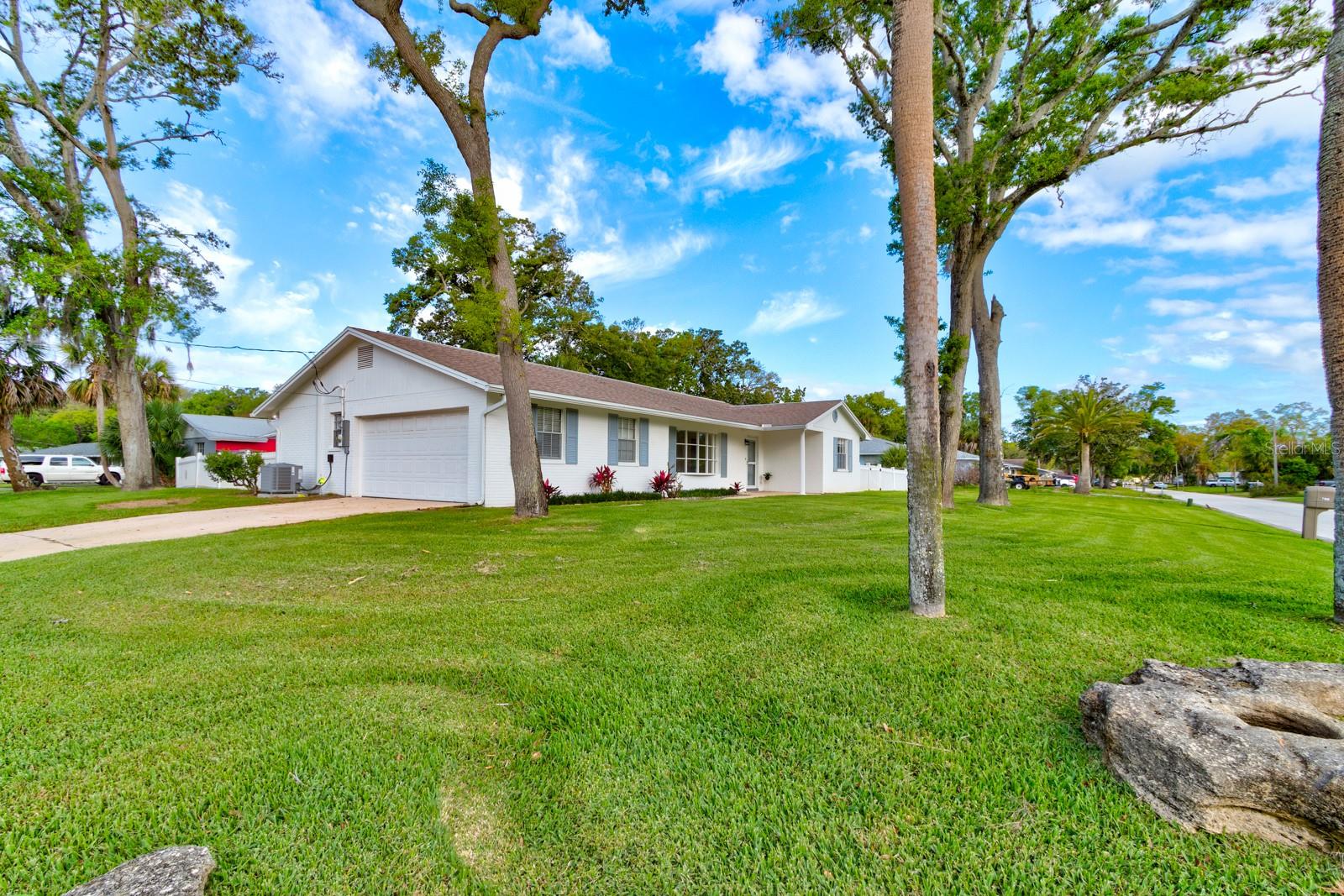 700 LINDENWOOD CIR E, ORMOND BEACH, FL, 32174