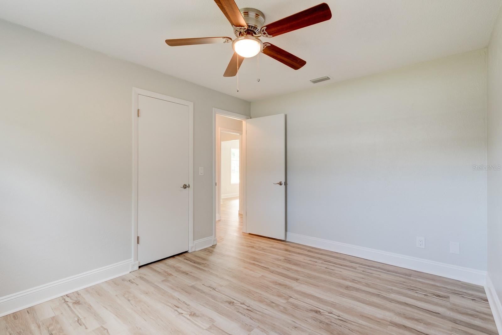 700 LINDENWOOD CIR E, ORMOND BEACH, FL, 32174